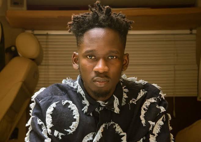 Mr Eazi won Next Rated artiste at Headies 2016. He edged out Humblesmith, Aramide, and Ycee for the highly coveted prize.