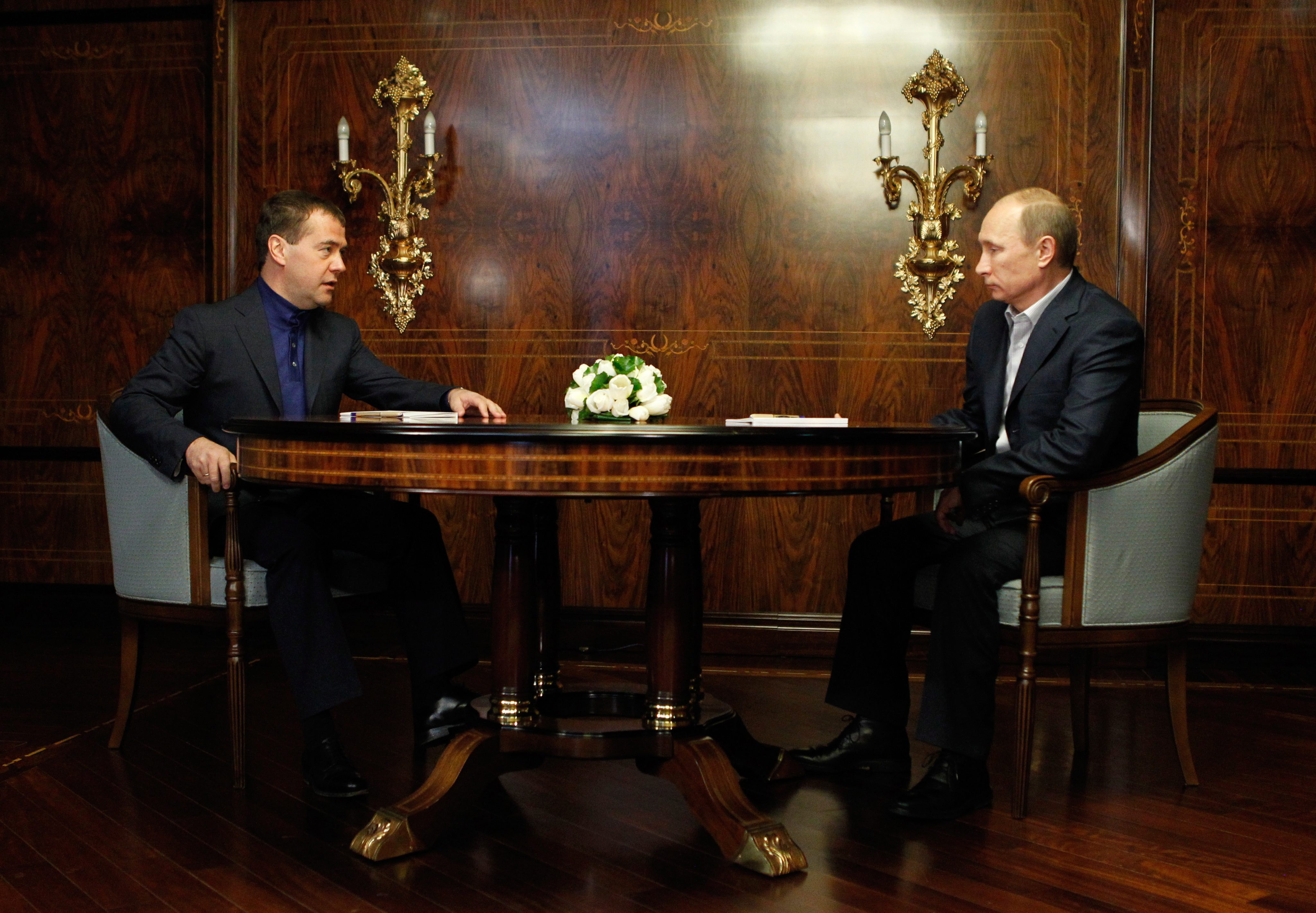 Dmitrij Miedwiediew pogratulował Władimirowi Putinowi powrotu na Kreml