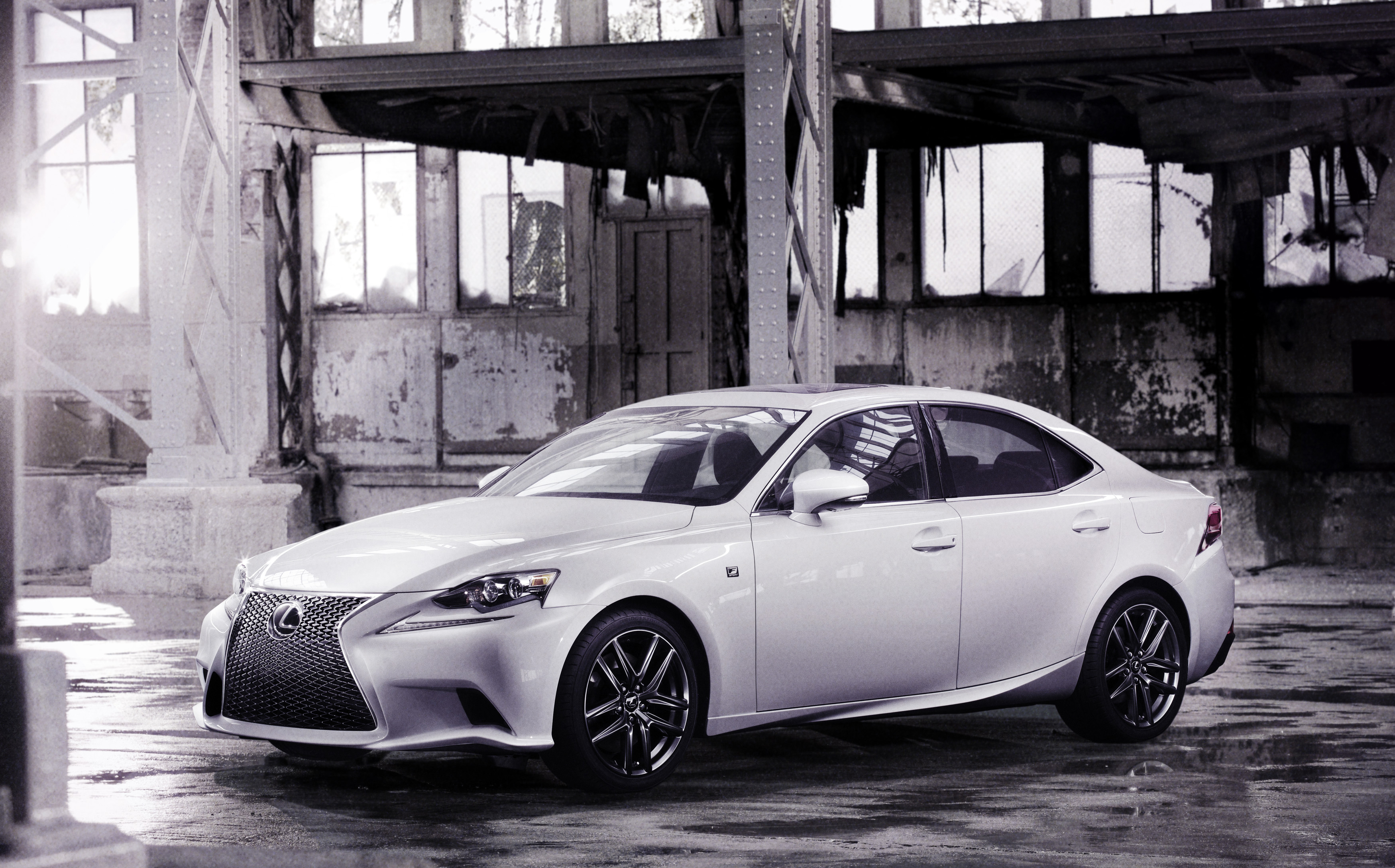 Lexus IS