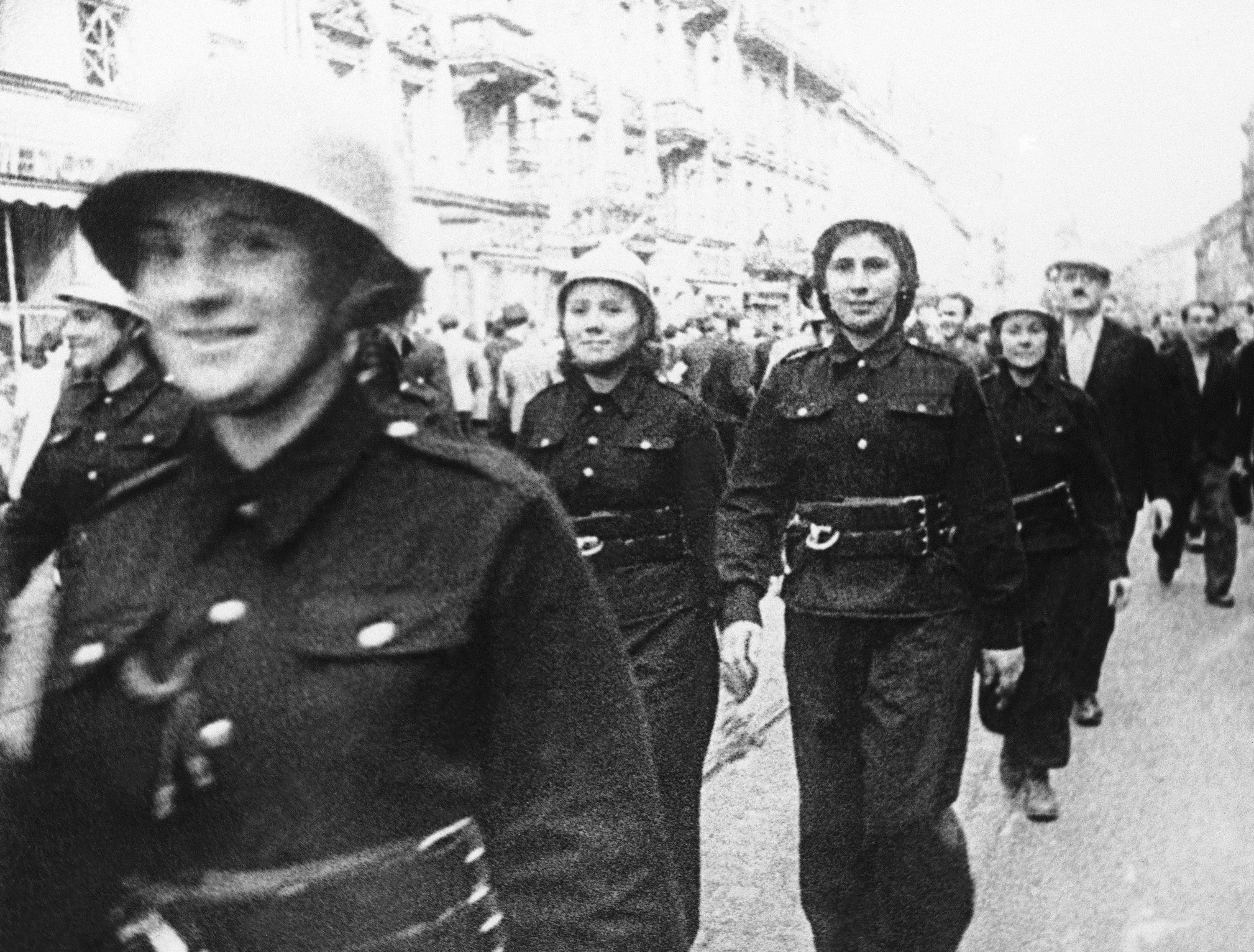 Upadek Warszawy we wrześniu 1939 roku. ARCHIWALNE ZDJĘCIA