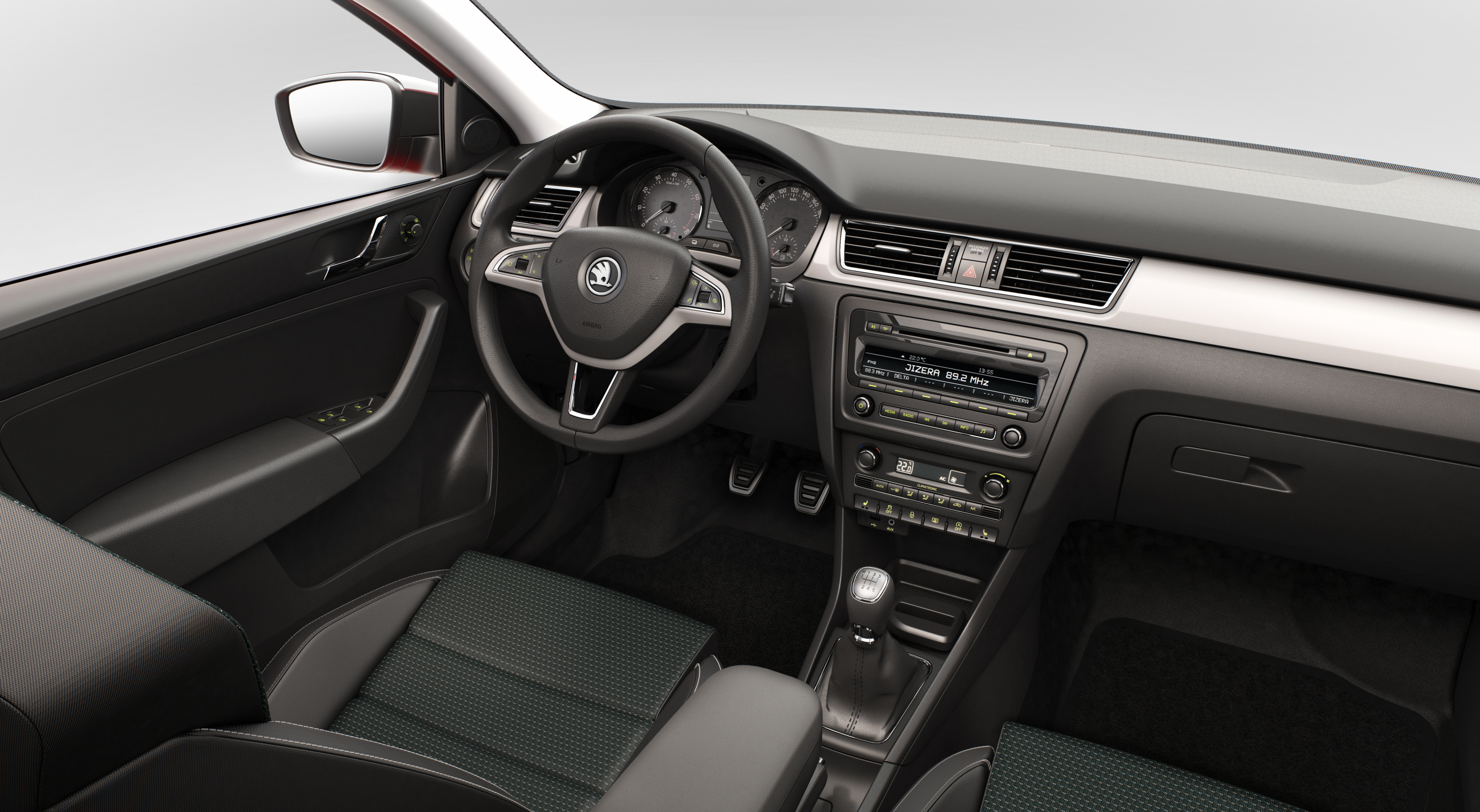 Każdy rapid spaceback dostanie standardowo <b>6 poduszek bezpieczeństwa</b>...