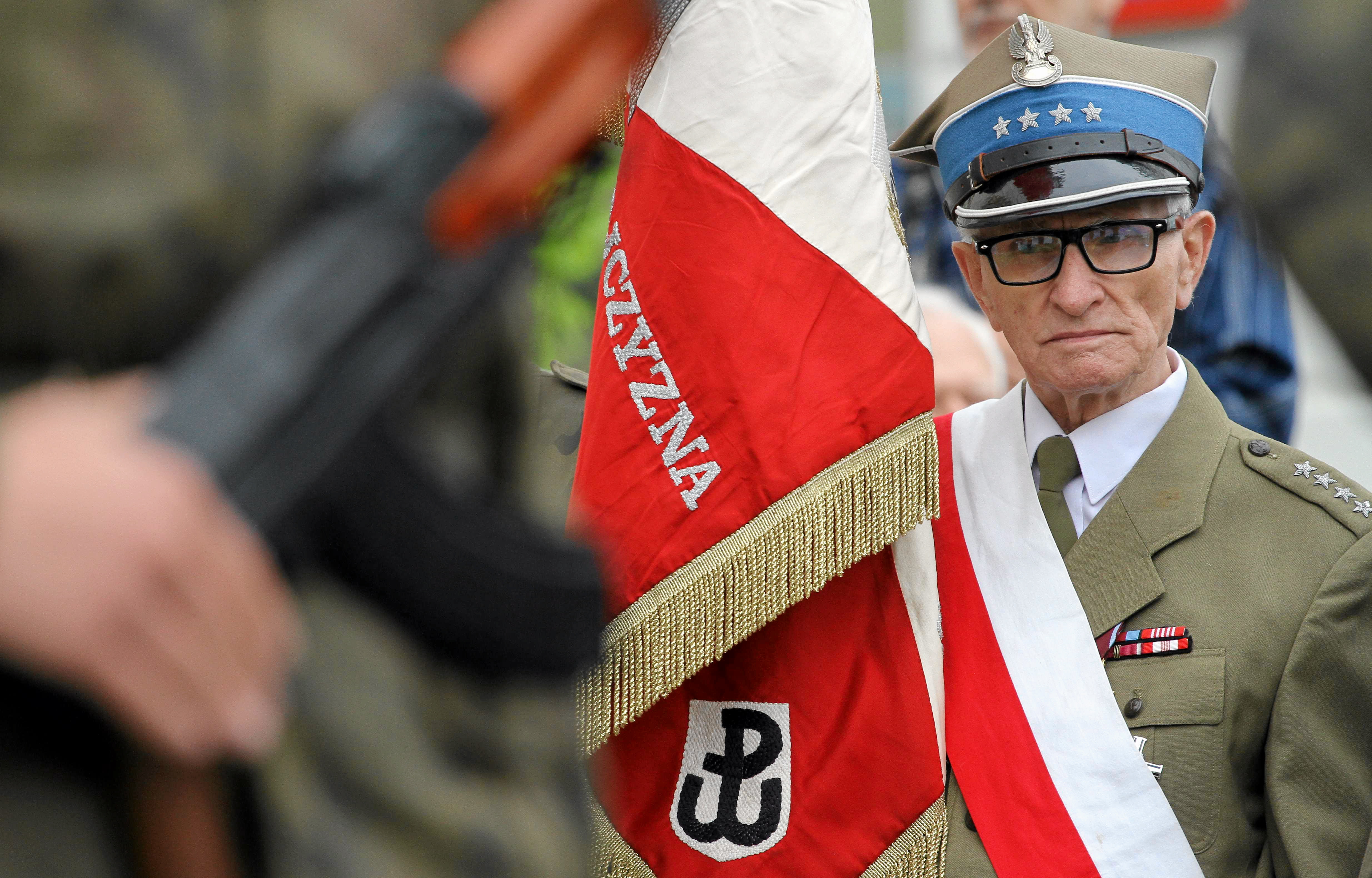 Na nagrobku polecił wyryć motto: