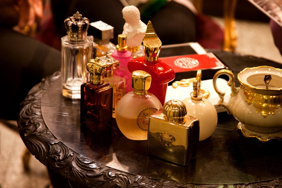 Perfumy w perfumerii Missala (fot. Marek Pietroń/VUMAG)