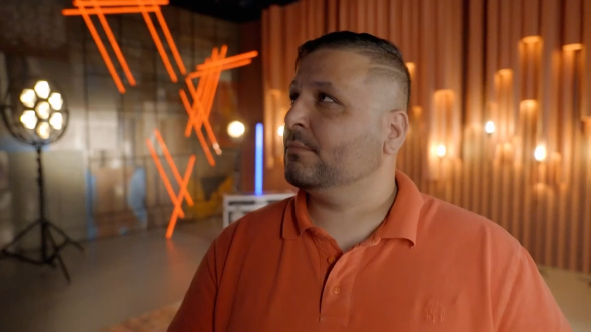 A The Voice énekesét az unokatestvére miatt hagyta el a felesége: „Elvitte a gyerekemet, adósságba is kerültem miatta...” – videó