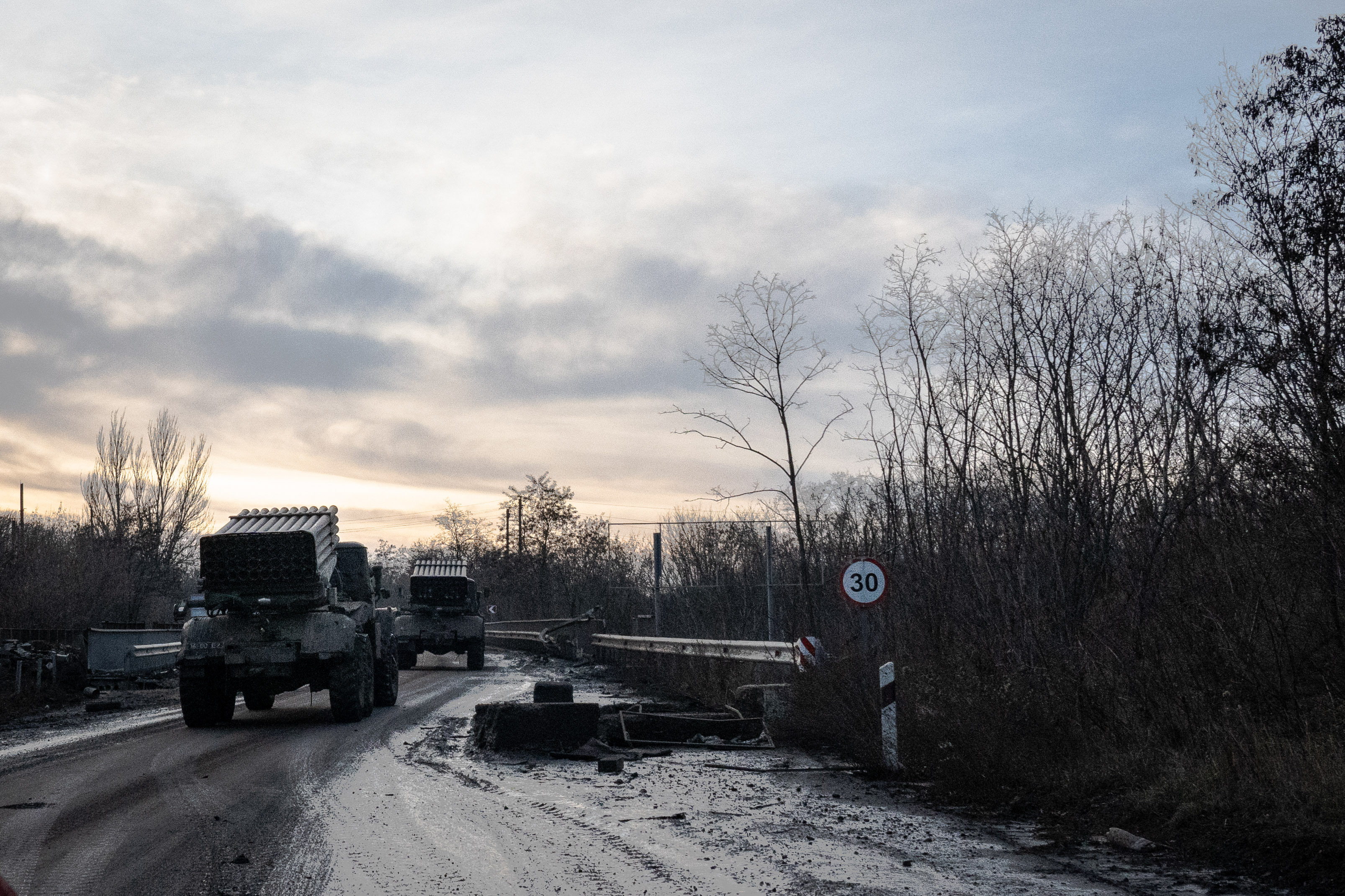 A bahmuti tragikus csata, ahol Putyin csapatai ezrével halnak meg, de Ukrajna visszavonulásra kényszerülhet