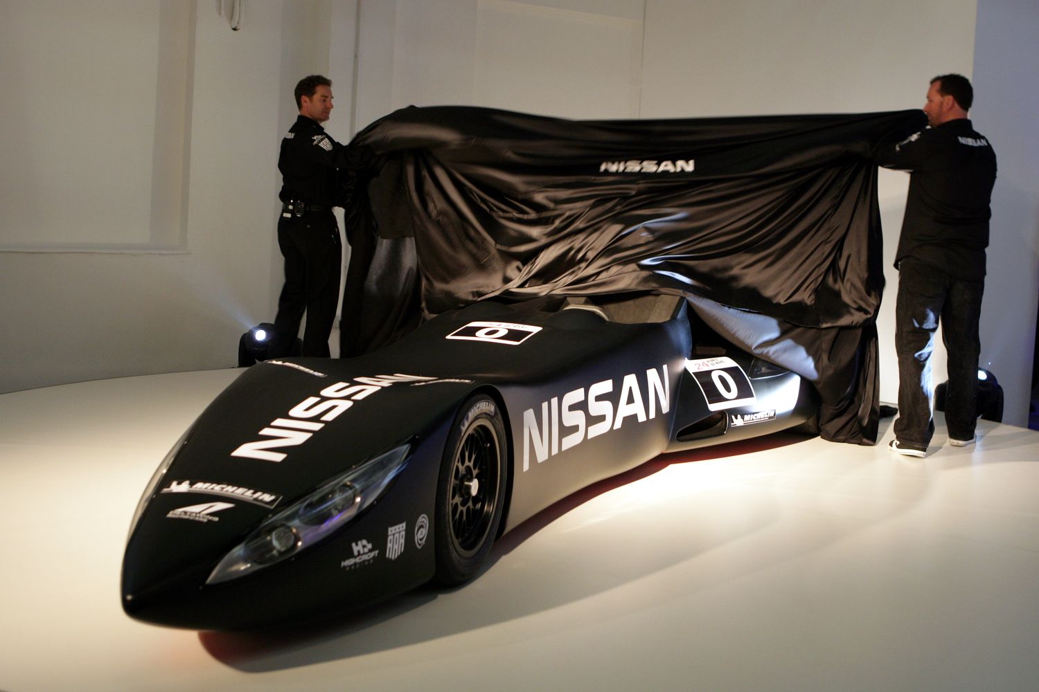 Po tygodniu testów na najtrudniejszym na świecie torze dla samochodów sportowych Sebring International Raceway samochód wyruszył w podróż do Atlanty na ostatnie przygotowania przed kolejnymi testami zaplanowanymi w Europie