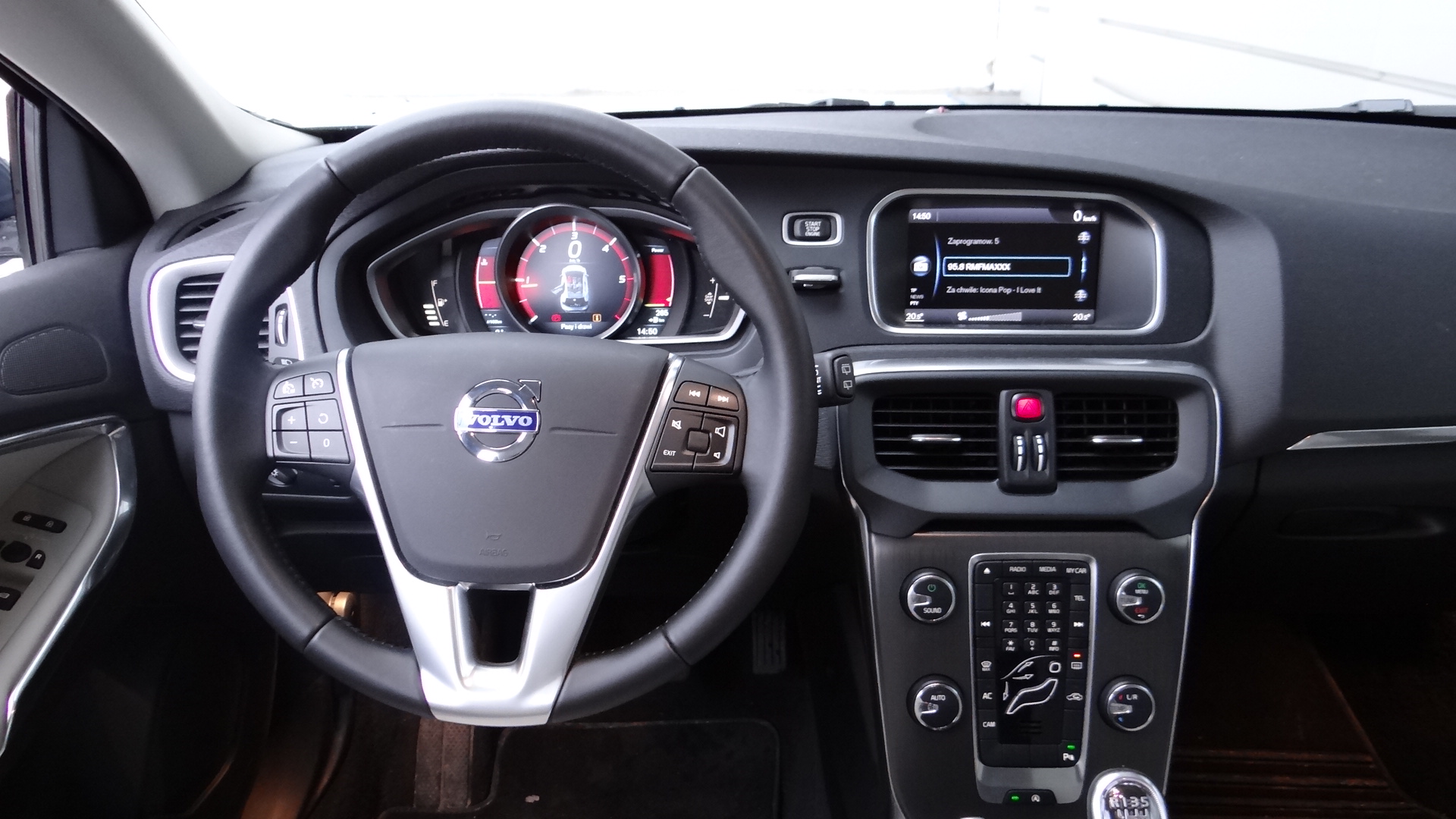 Volvo V40