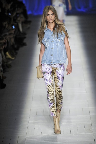 Kolorowe legginsy