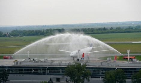 Svečani doček za avion