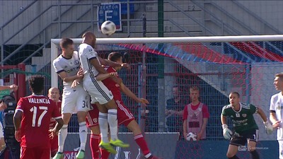 Piast - Legia (1:2): Joker Kante! Gwinejczyk po raz kolejny strzela arcyważnego gola głową