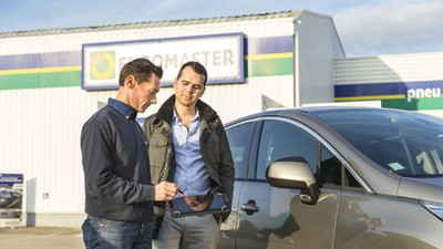 Wymiana opon i kół - co warto o tym wiedzieć?
