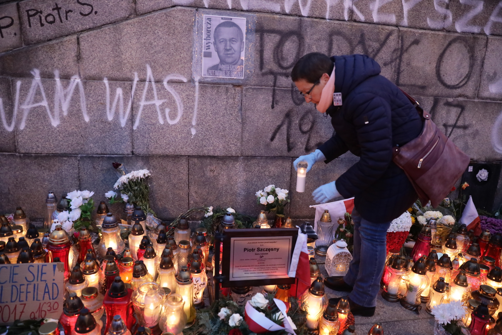 Marsz milczenia w Warszawie pamięci Piotra Szczęsnego