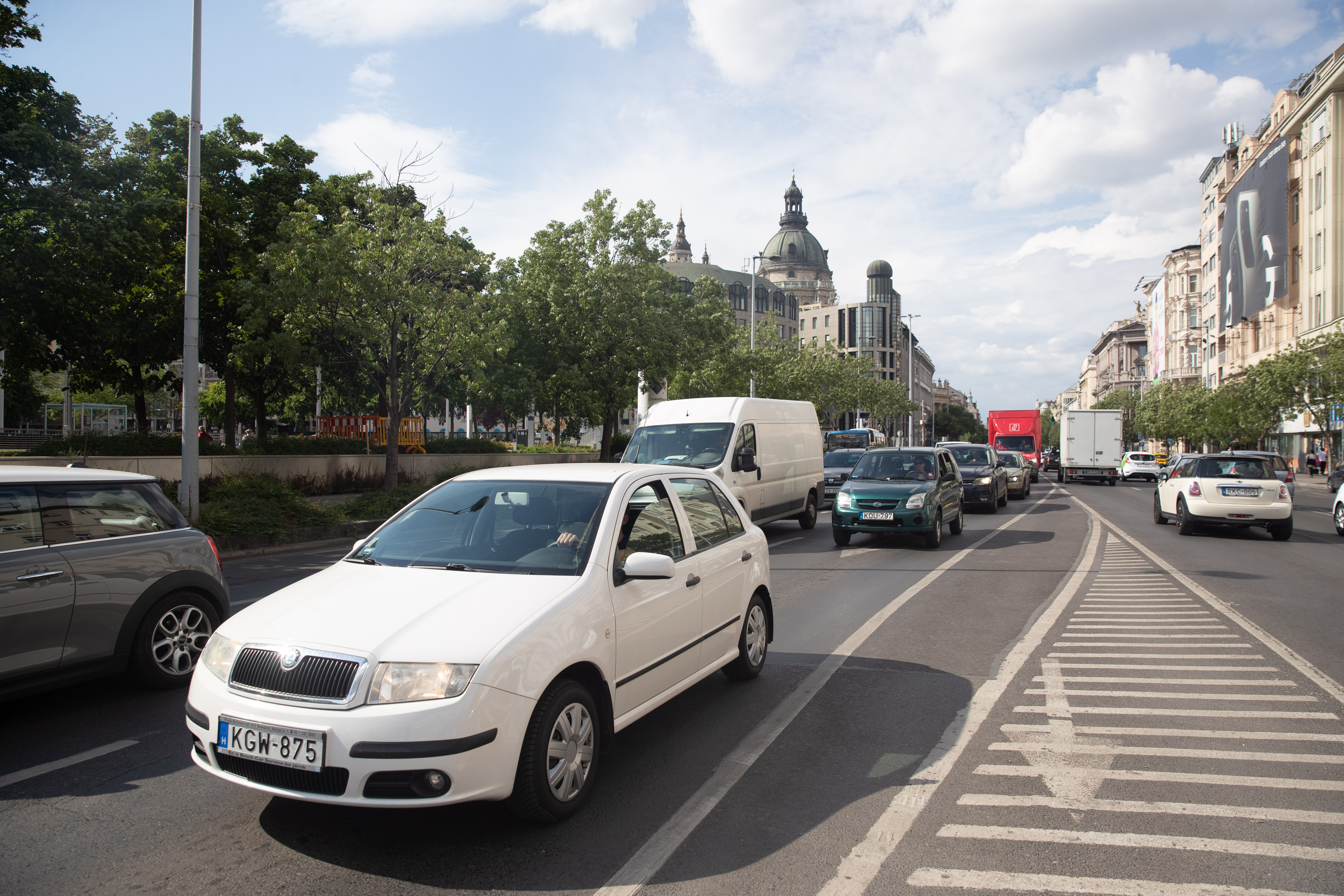 Útinform: több helyen is torlódással indul a reggel, mutatjuk a részleteket