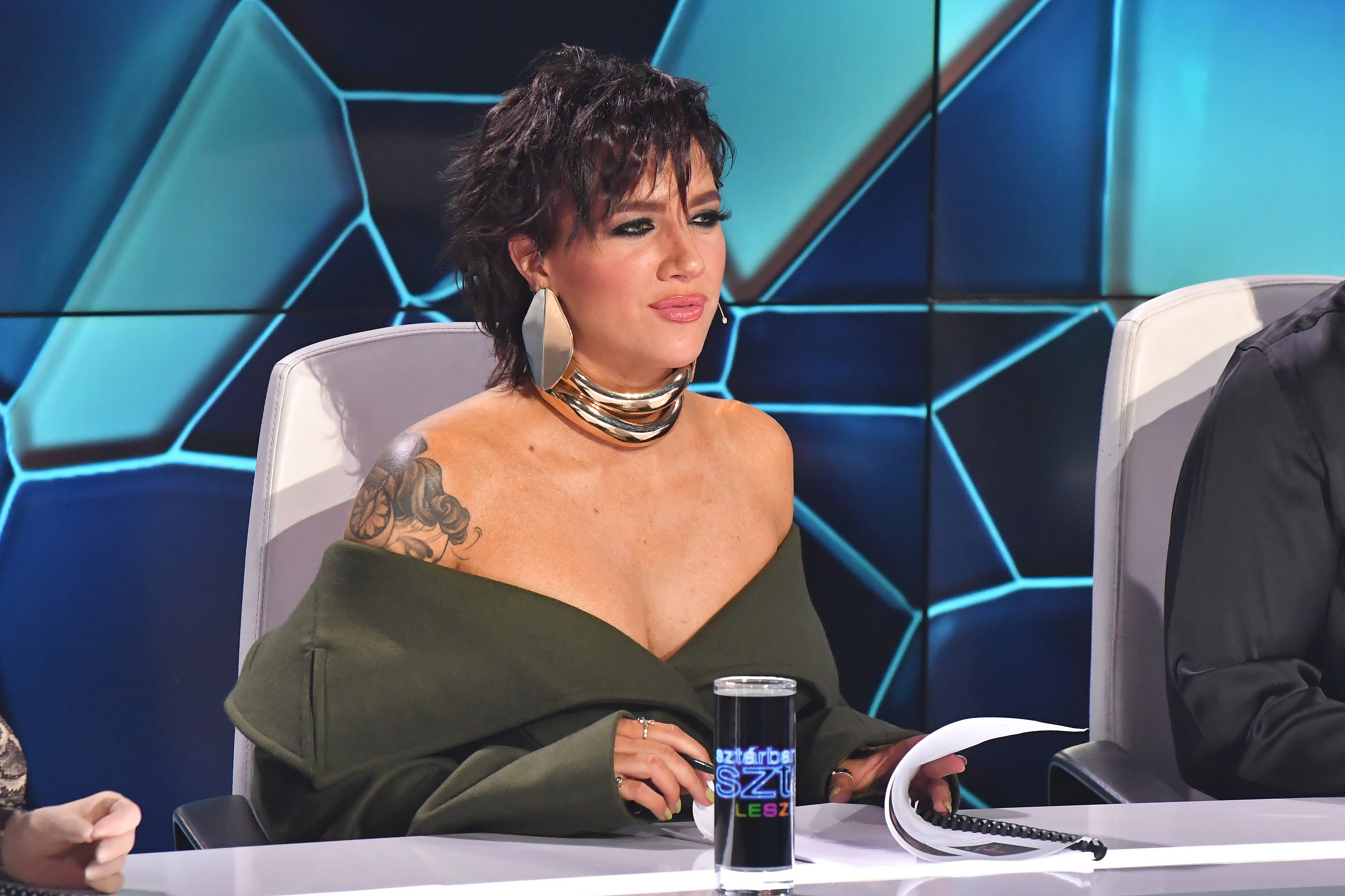 Tóth Gabi a lángoló szépség: fehérneműre vetkőzött, irgalmatlanul bevállalós fotón pózol