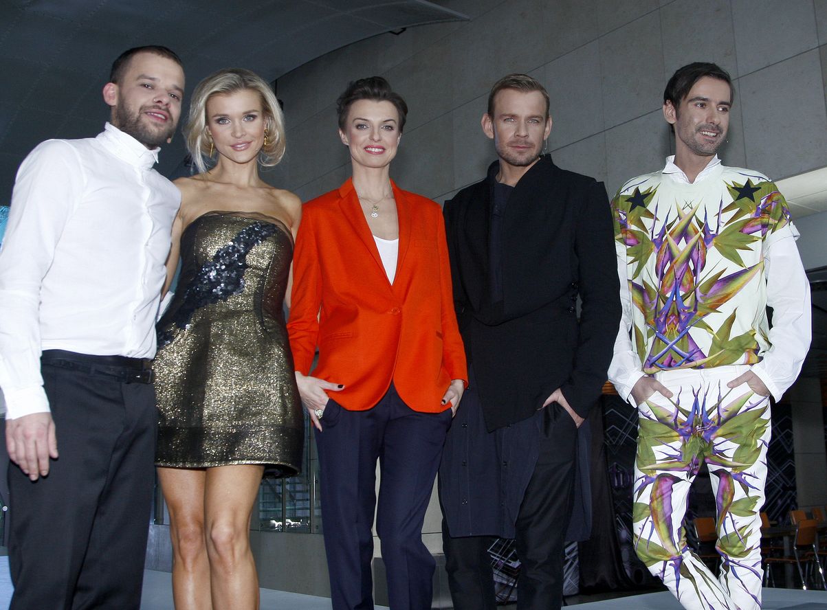 Joanna Krupa, Katarzyna Sokołowska, Marcin Tyszka i Dawid Woliński, czyli jury programu z prowadzącym, Michałem Pirógiem.