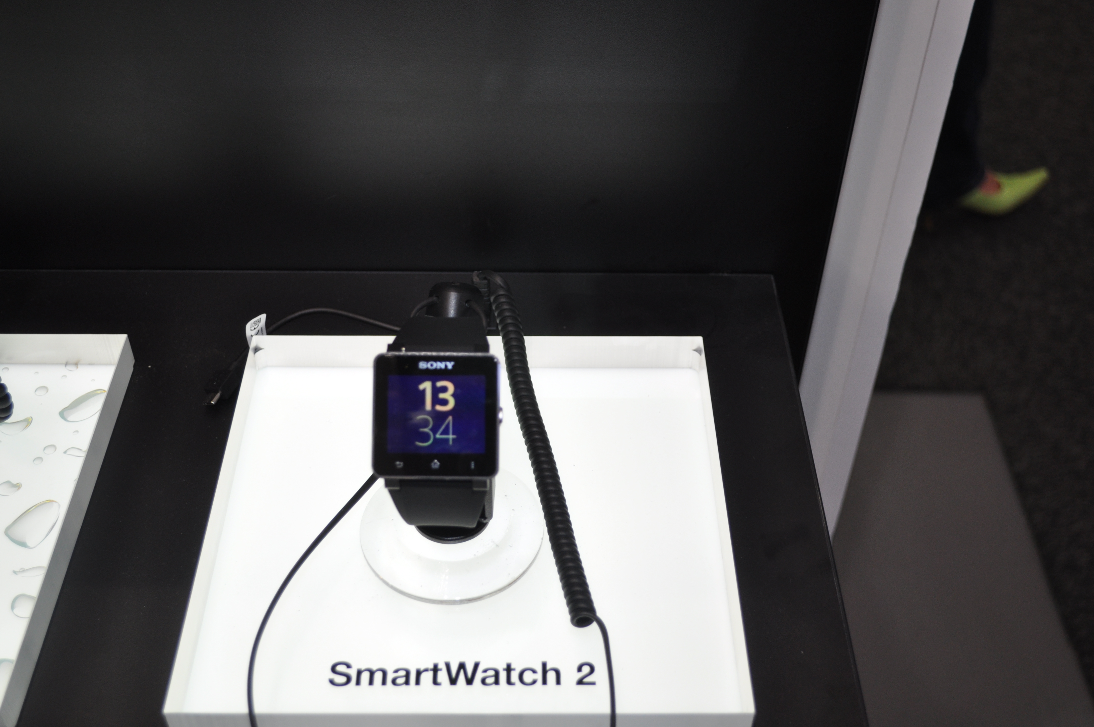 A to Sony SmartWatch w wersji drugiej. Jest dużo ładniejszy od koreańskiego wynalazku.