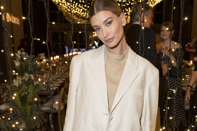 Hailey Bieber szettjét érdemes lesz lekoppintanod a Glamour-napok alatt