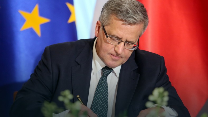 Bronislaw & # x142; and Komorowski