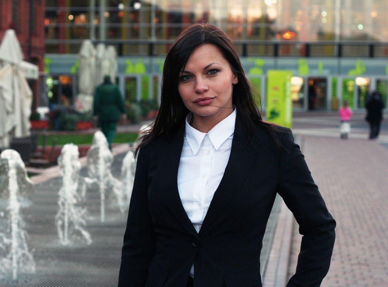 Sylwia Ługowska publikuje zdjęcia na swojej oficjalnej stronie