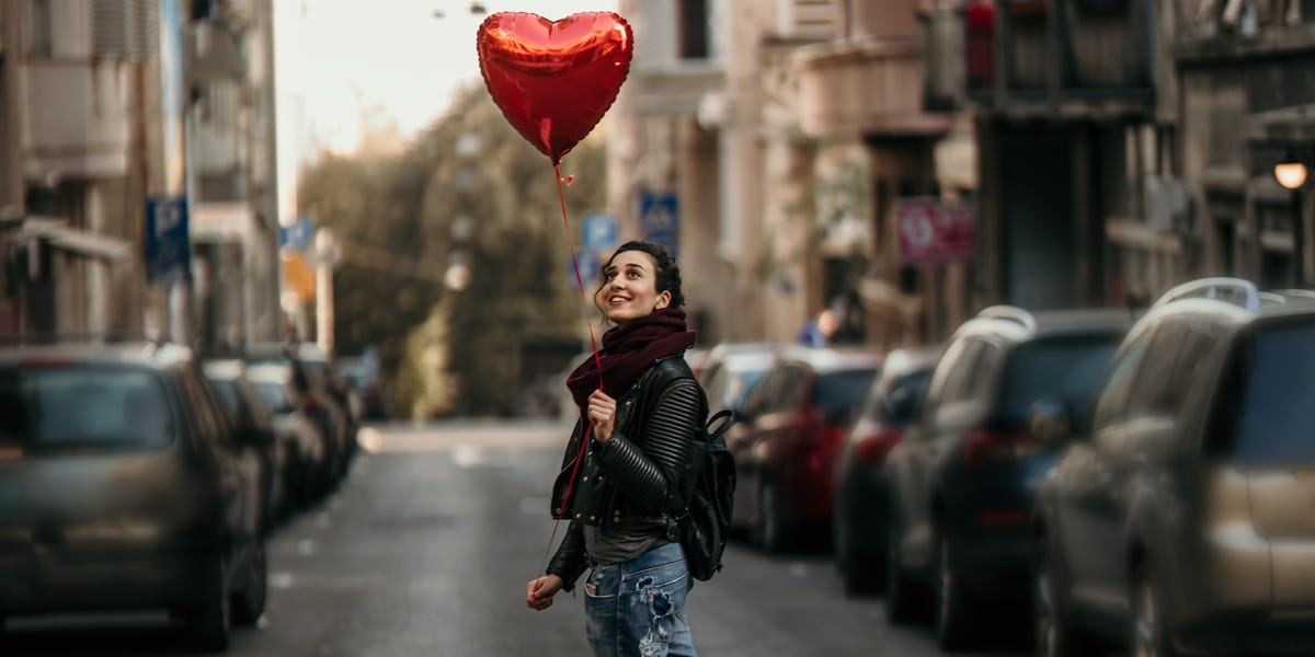 Val\'s Day for singles: Here\'s how to avoid gnashing on the day of love