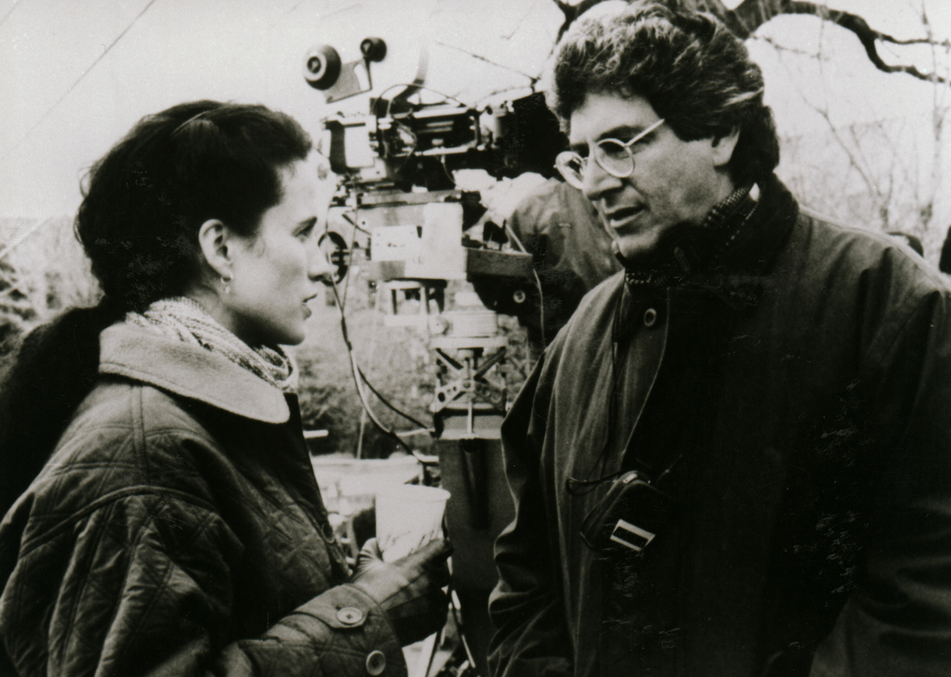 Andie MacDowell i Harold Ramis na planie filmu