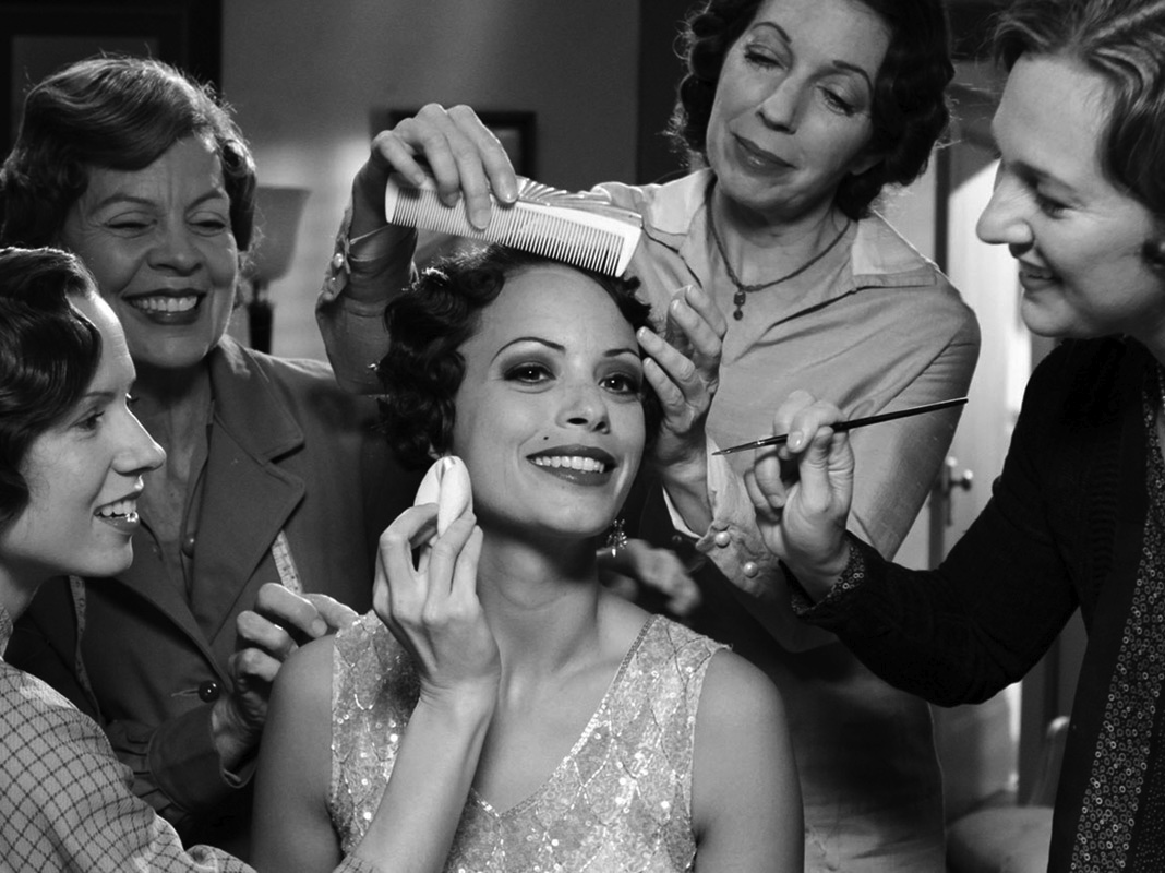 Berenice Bejo jako Peppy Miller
