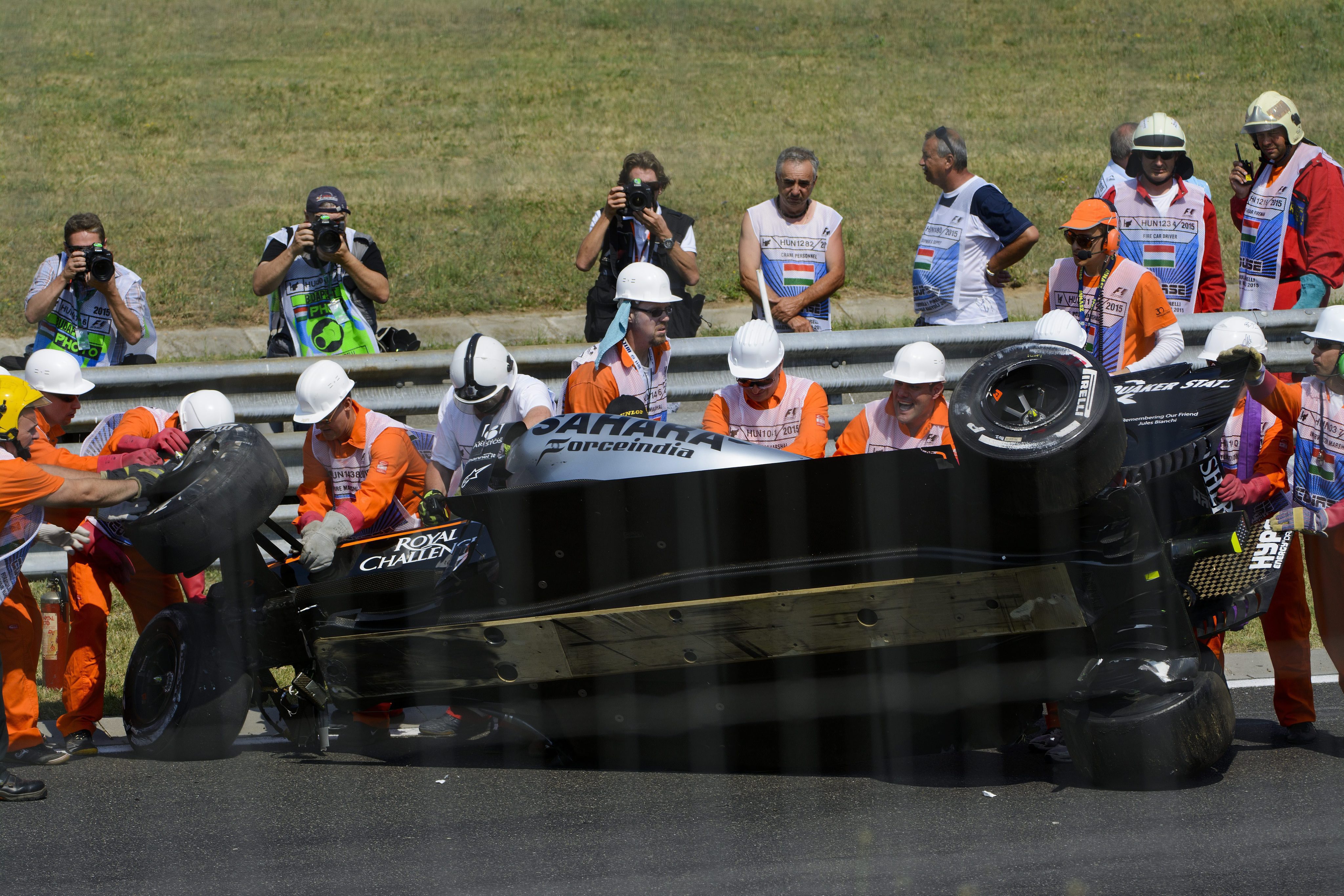 Sergio Perez dachował na treningu przed Grand Prix Węgier