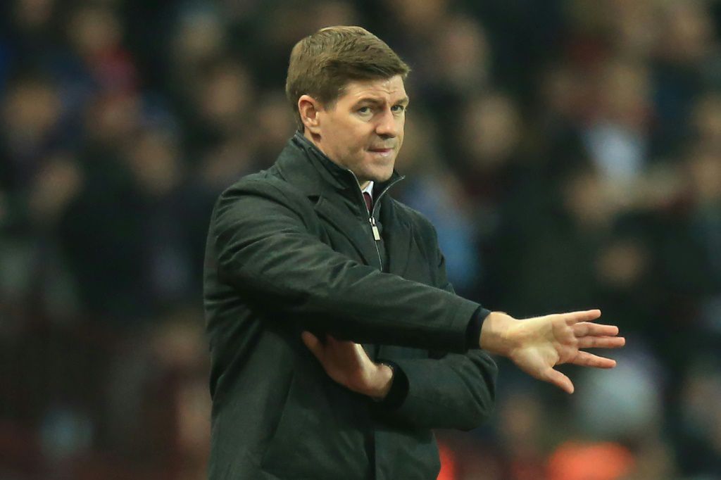 Gerrard 'shocked' Benitez took Everton job