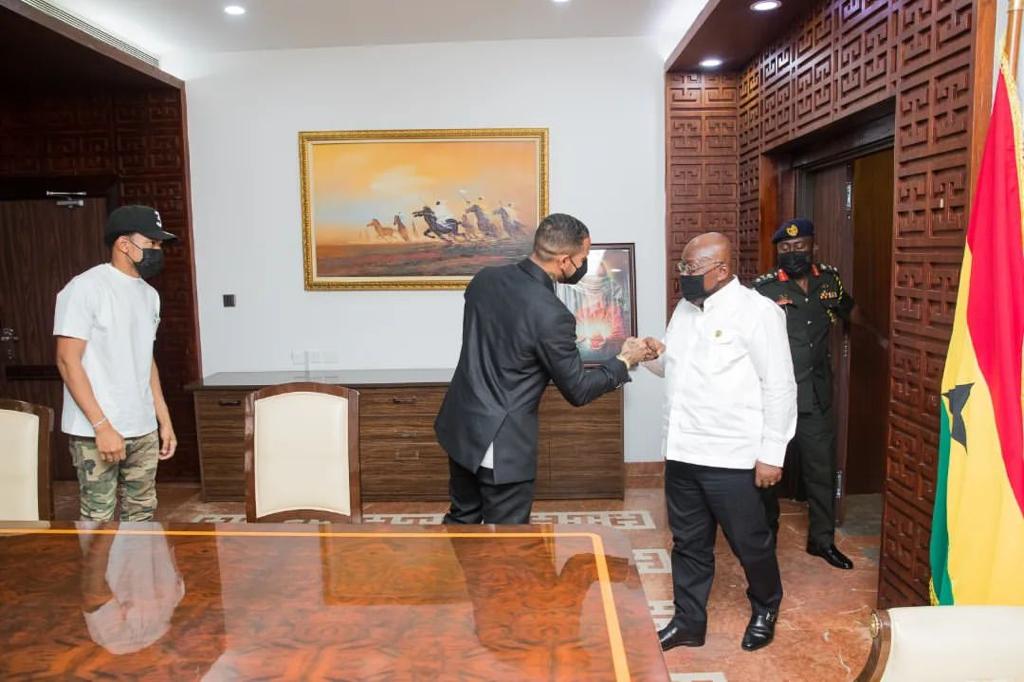 Nana Addo meets Vic Mensa and Chance The Rapper on how to bridge gap between artists in Ghana and U.S