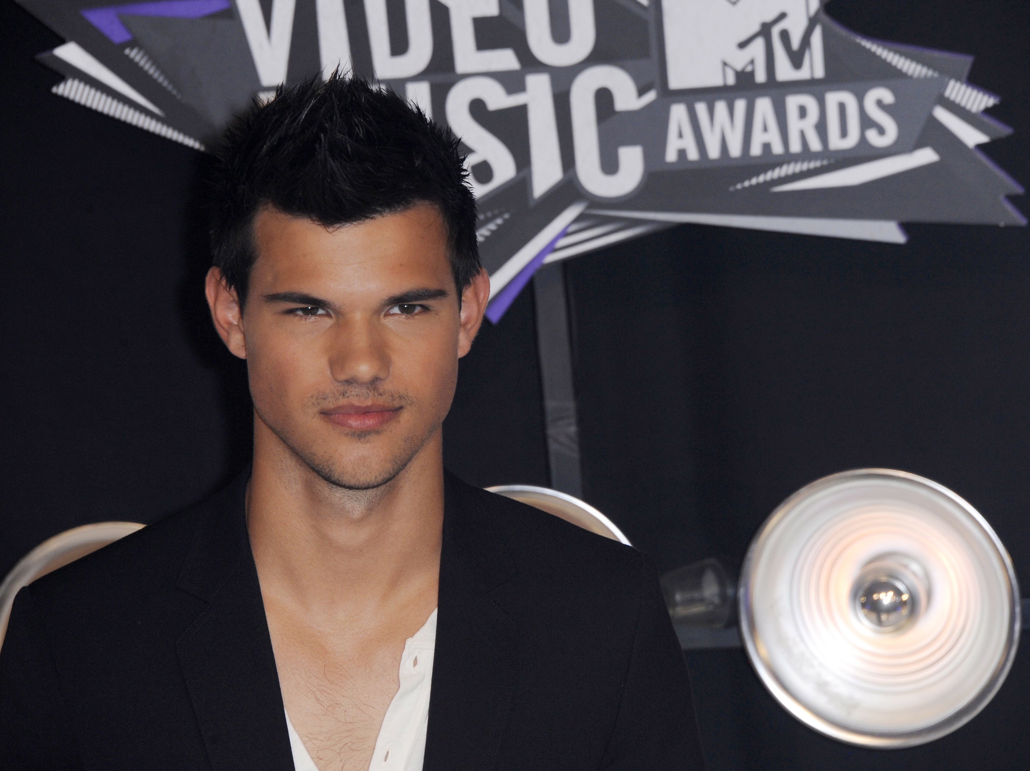 Taylor Lautner