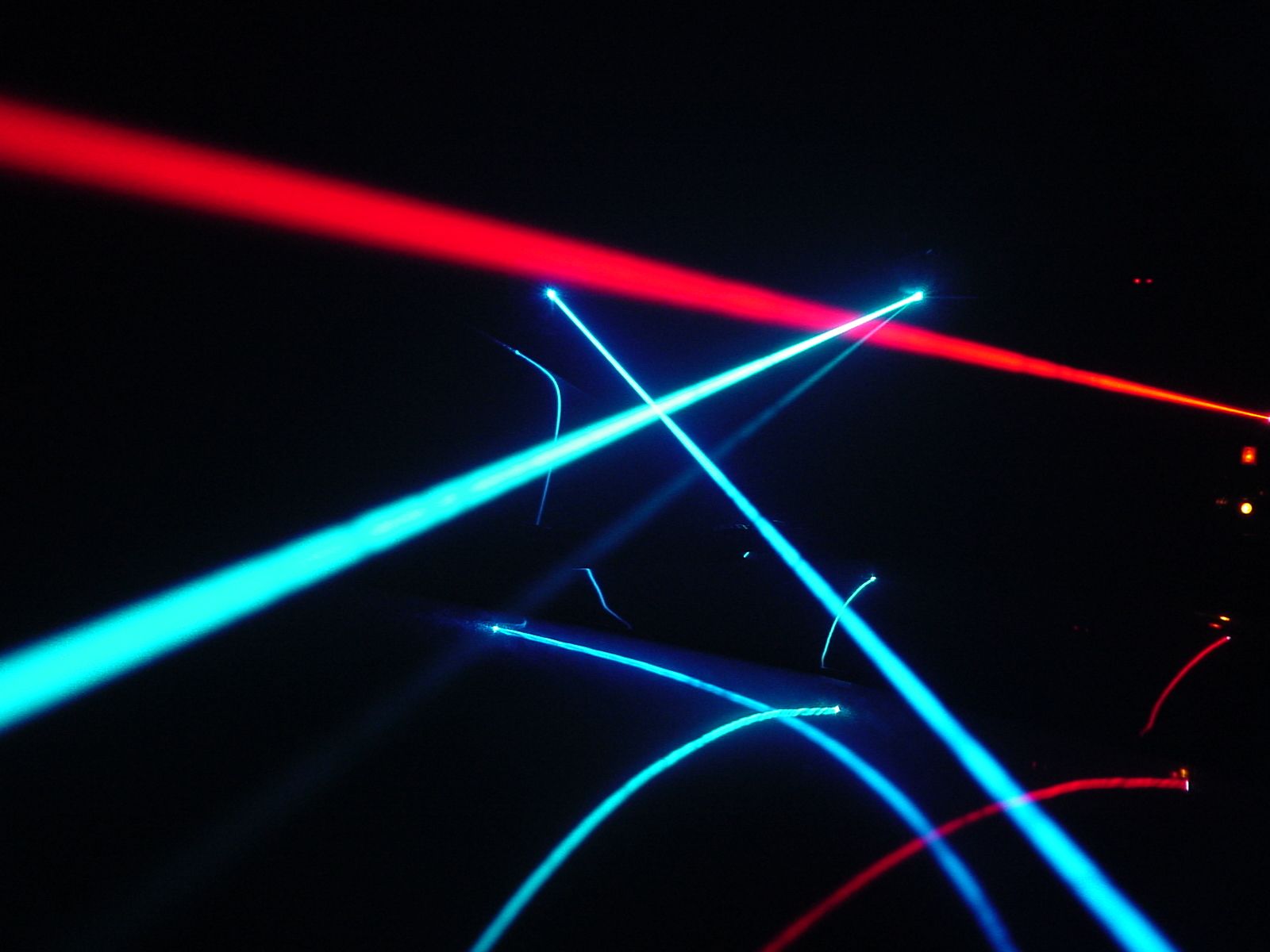 Vedci vytvorili lasery z ľudskej krvi. Pomôžu s hľadaním nádorov