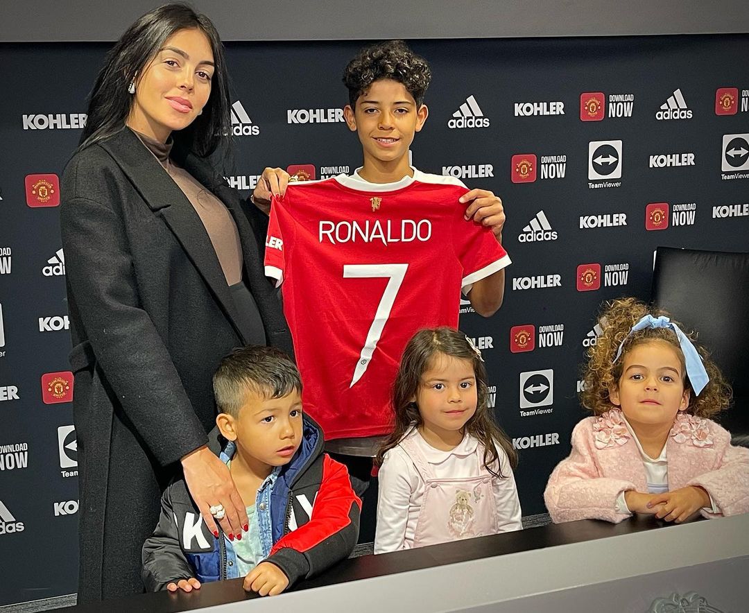 Cristiano Ronaldo & wife announce the death of their newborn son