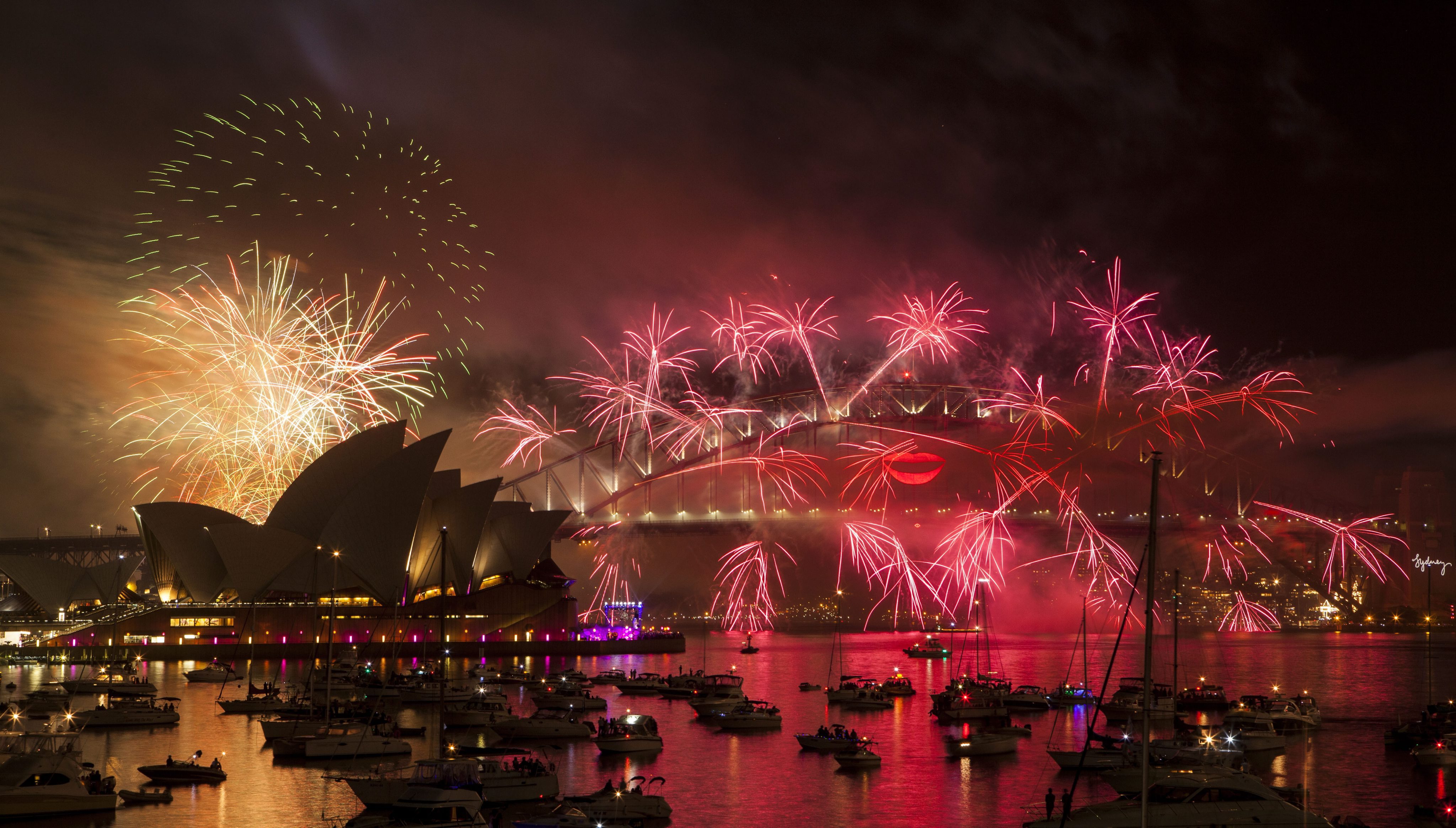Sydney wita 2013 rok
