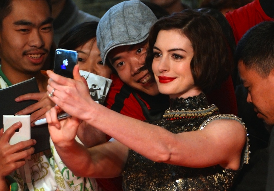9. Anne Hathaway - 12 000 000 dolarów