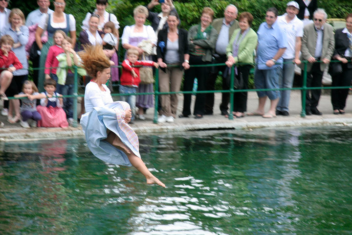 Dirndlspringen
