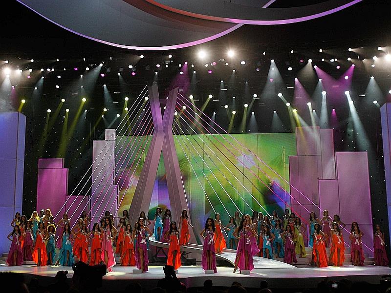 Miss Universe 2011 01