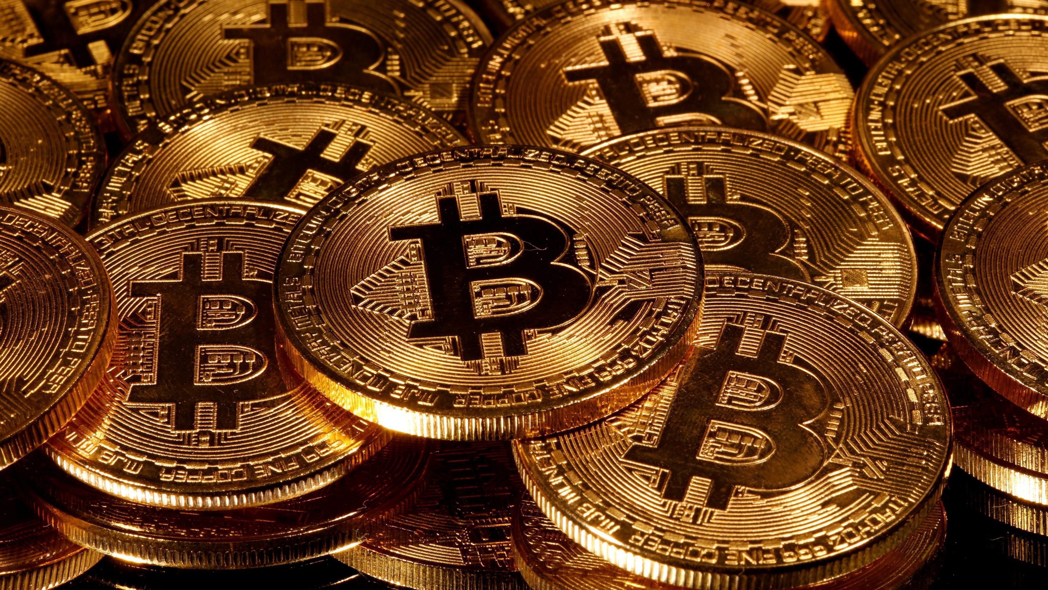 Bitcoin. Czy warto inwestować w bitcoiny?