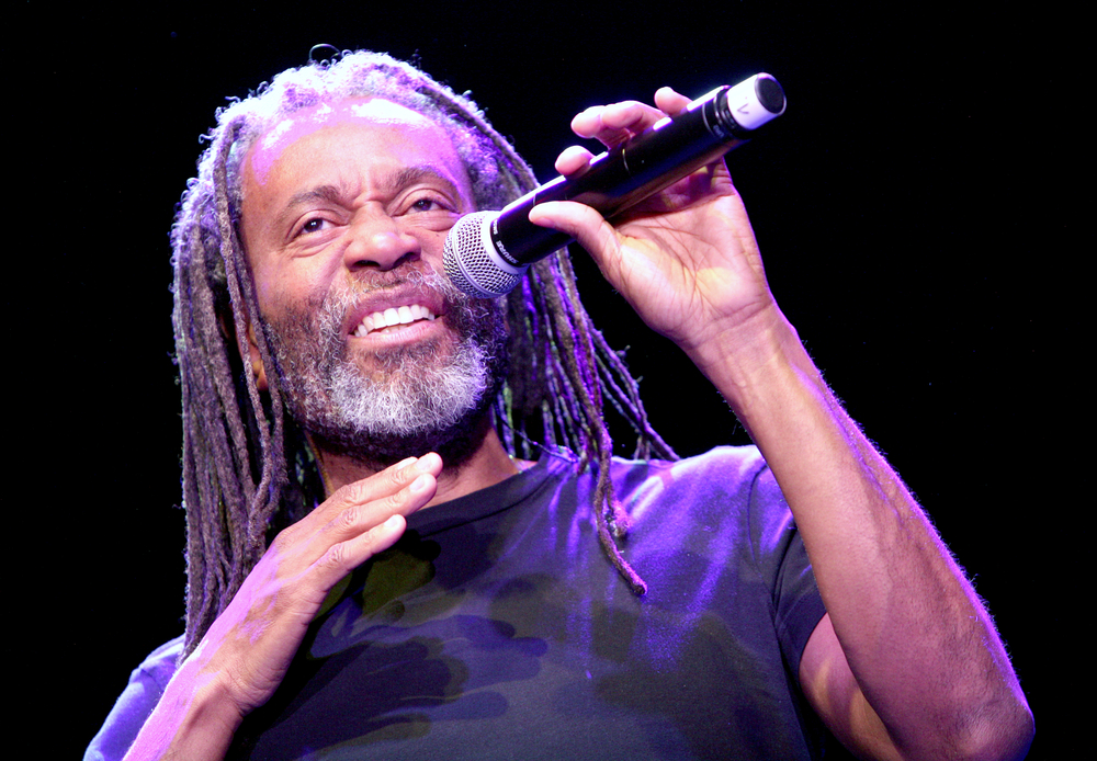 Czwartego lipca w warszawskiej Sali Kongresowej wystąpi jeden z najpopularniejszych wokalistów jazzowych Bobby McFerrin, wirtuoz techniki beatboxu – naśladowania głosem brzmienia instrumentów perkusyjnych – i śpiewu a cappella. Najbardziej znanym utworem muzyka jest