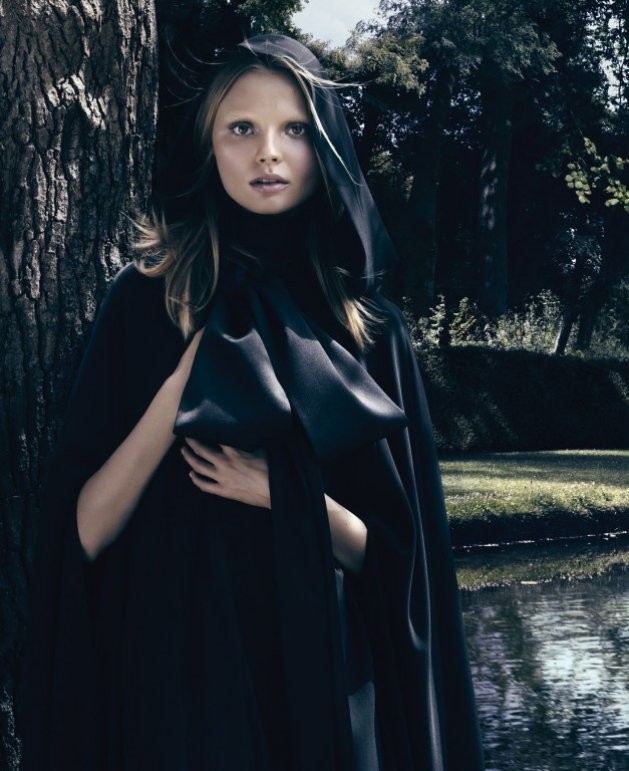 Magdalena Frąckowiak w kampanii perfum Givenchy