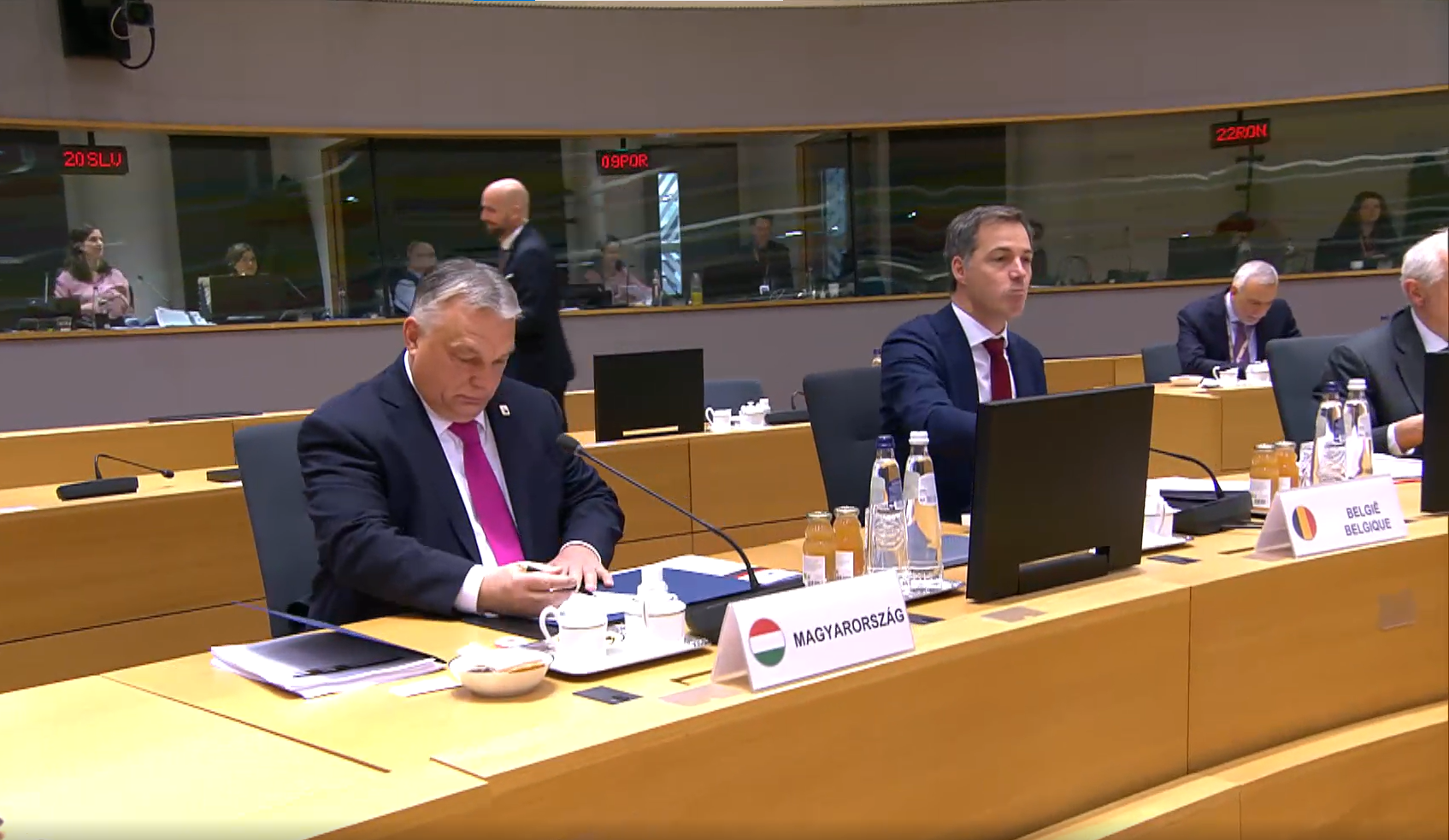 Győzelem vagy vereség? Itt vannak a kulisszatitkok, ez történt Brüsszelben 24 óra alatt: régi szocialisa trükköt vetett be Orbán Viktor