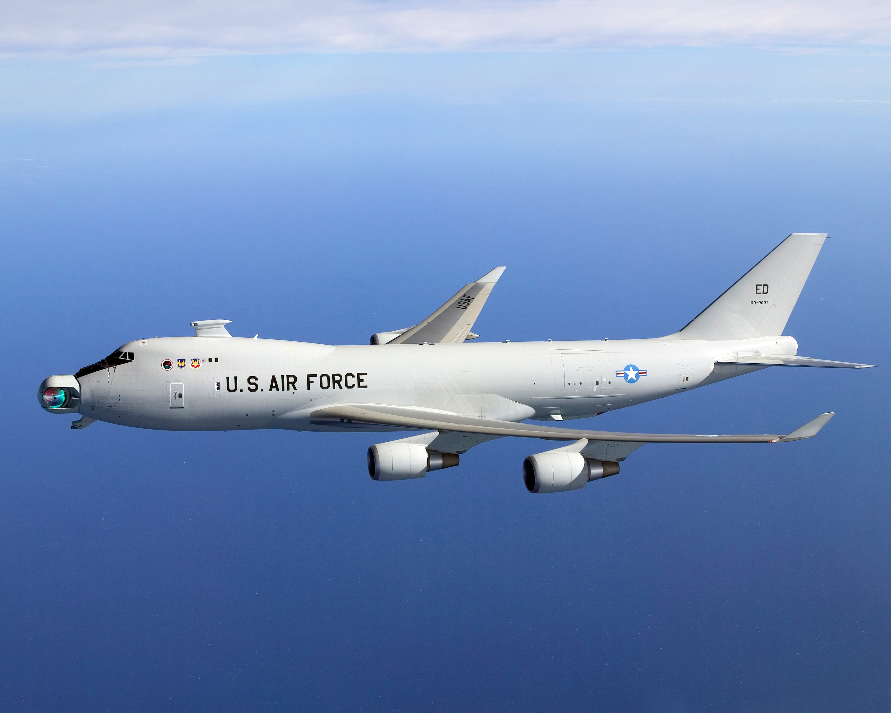 Airborne Laser - potężny samolot wykrywa wrogie pociski w chwili startu i niszczy wiązką laserową z odległości wielu kilometrów