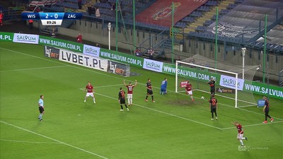 Wisła K. - Zagłębie (3:0): Świetne zagranie Cywki. Pomocni podaje do wbiegającego w drugie tempo Boguskiego, który ustanawia wynik!
