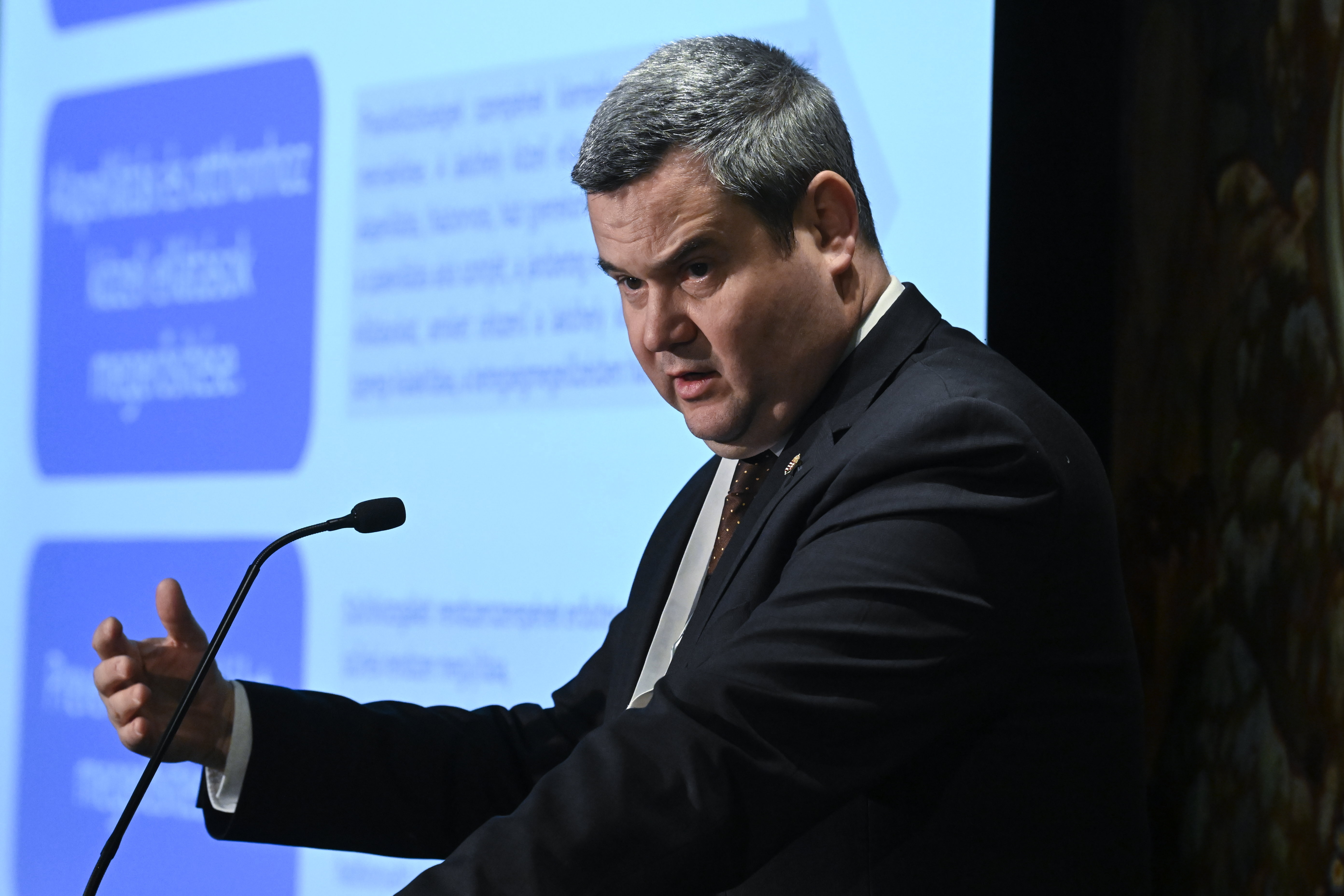 Állami egészségügy: jövőre érkezhet az online időpontfoglalás