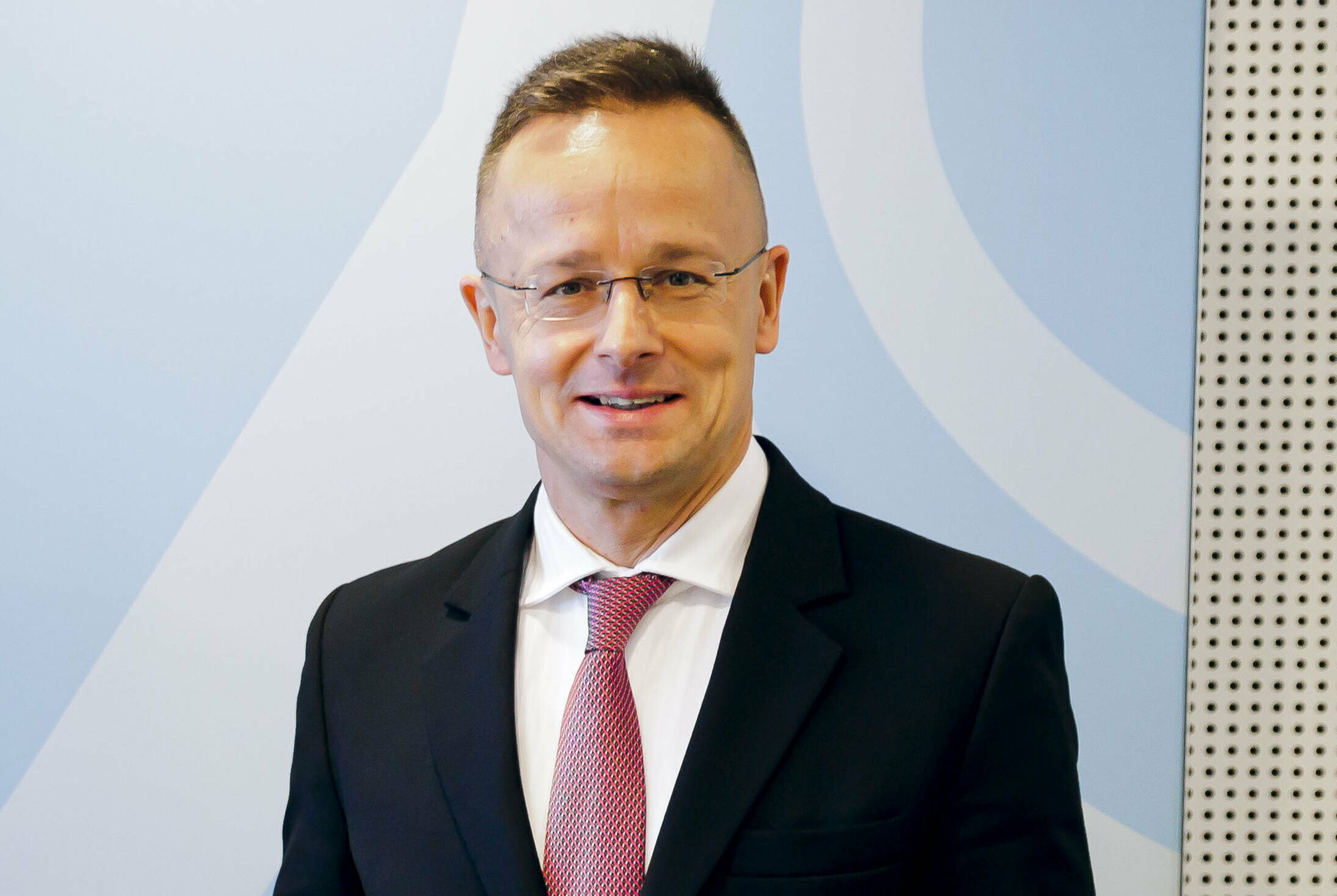 Szijjártó Péter leszidta Kabát Petit a kiütés után: „Mondtam neki, hogy többet ilyen hülyeséget ne csináljon”