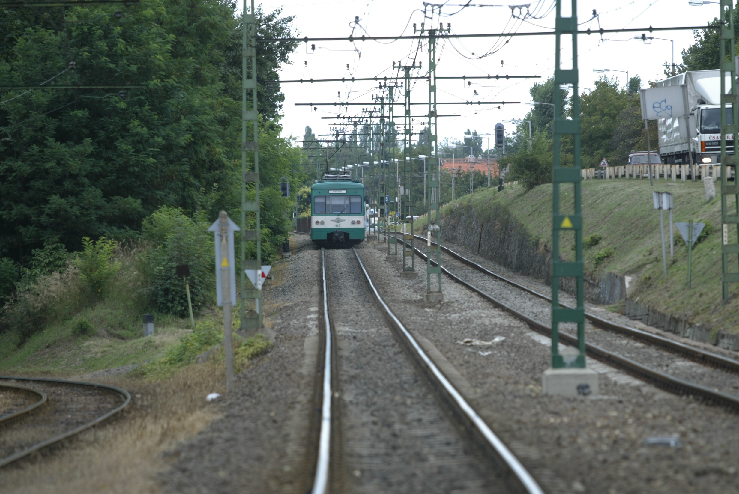 Ön szerint biztonságban vannak családja nőtagjai a közösségi közlekedési eszközökön?