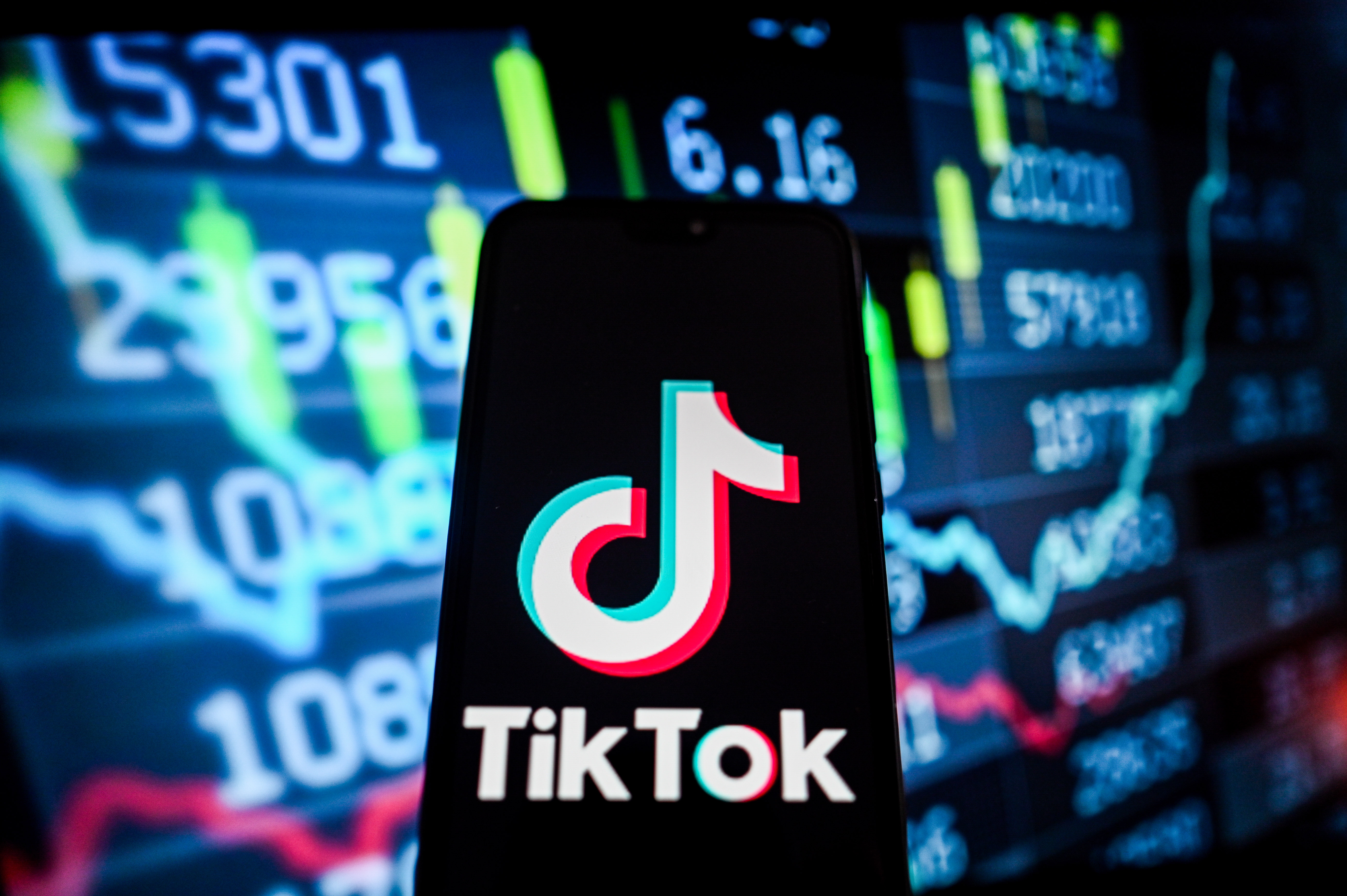 Mi lesz itt? A Facebook és az Instagram után TikTok is fizetőssé válhat