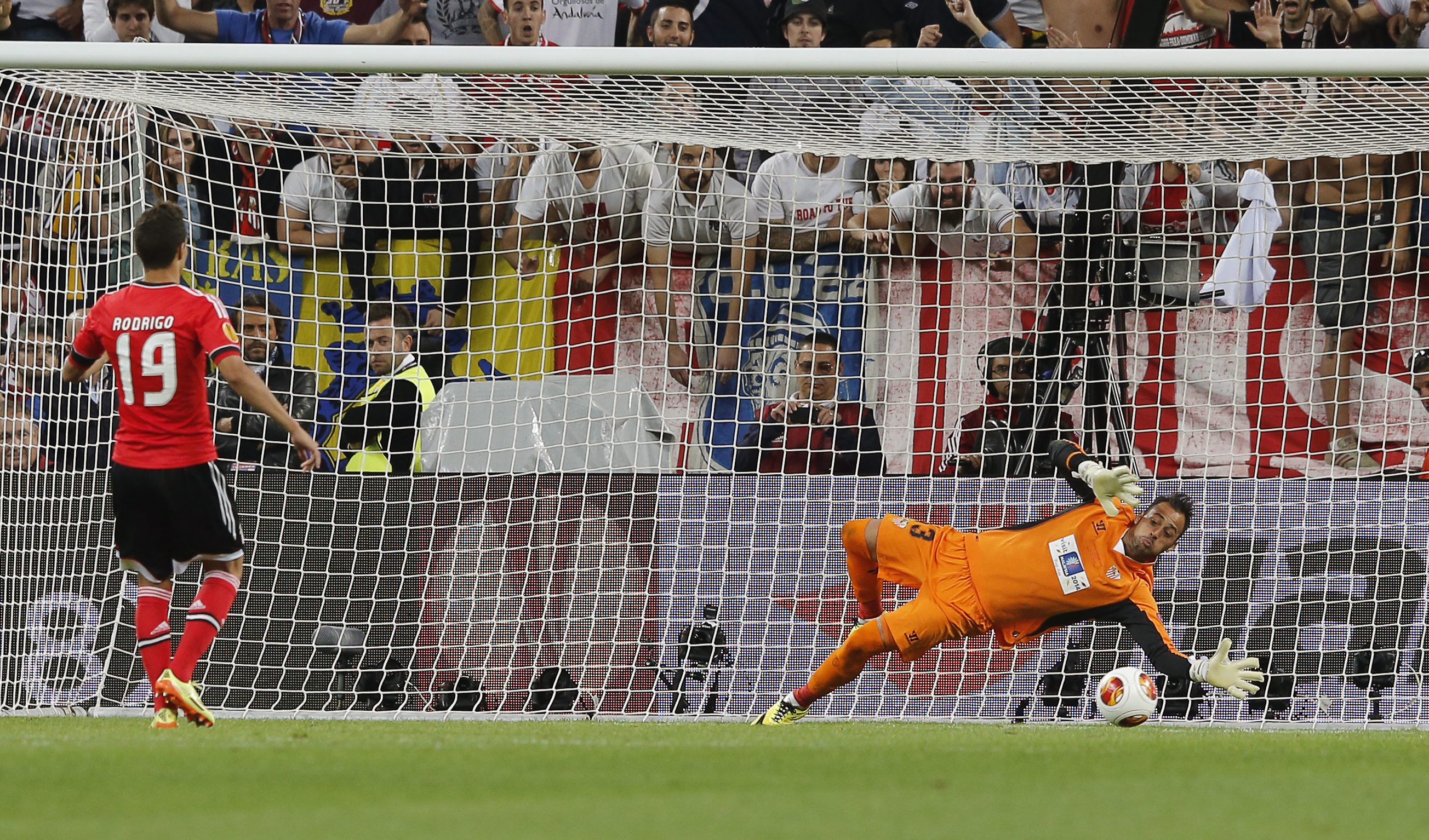 Beto bohaterem finału. Tak Sevilla sięgnęła po puchar