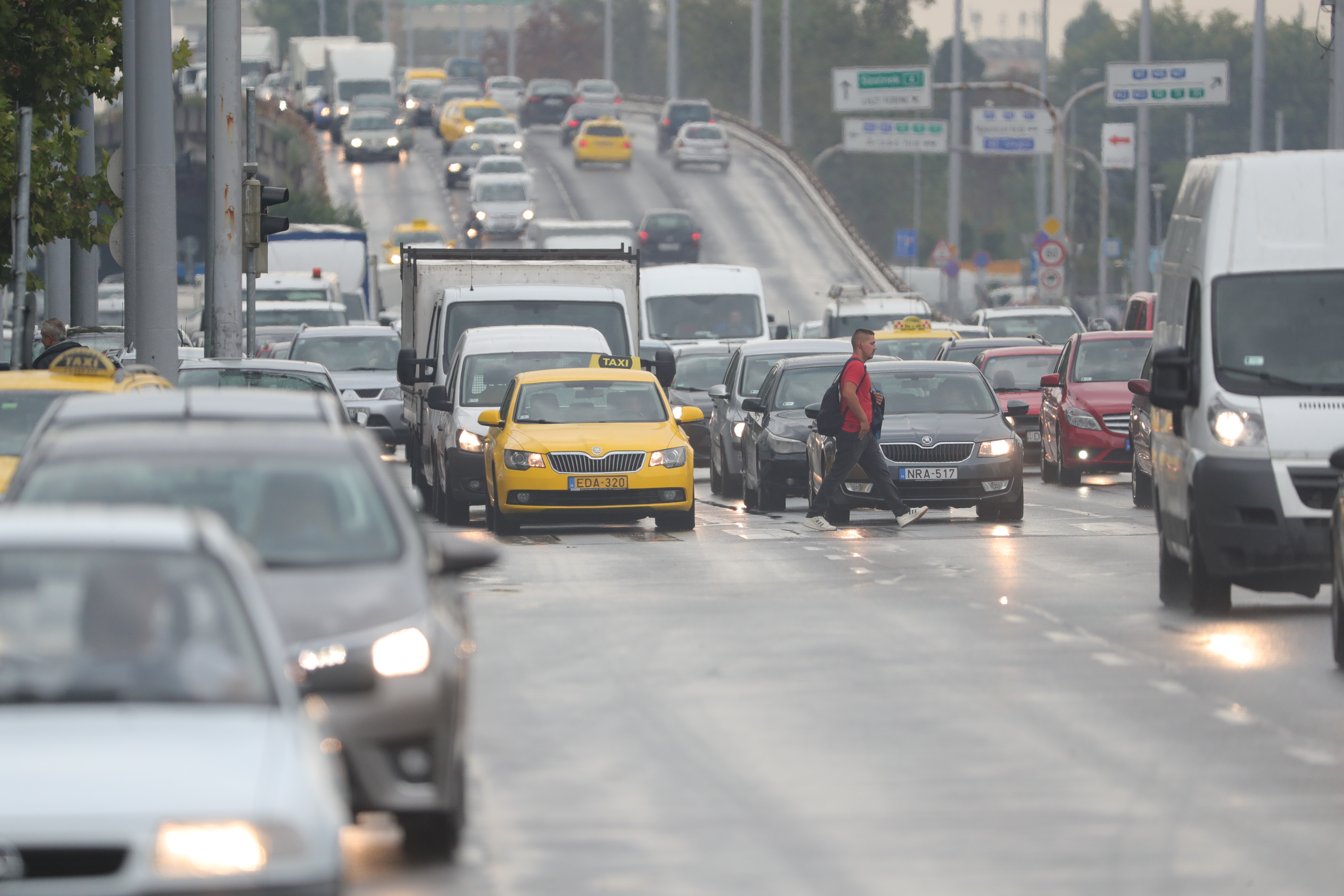 Útinform csütörtökön: mutatjuk, mire figyeljen, ha autóba ül reggel