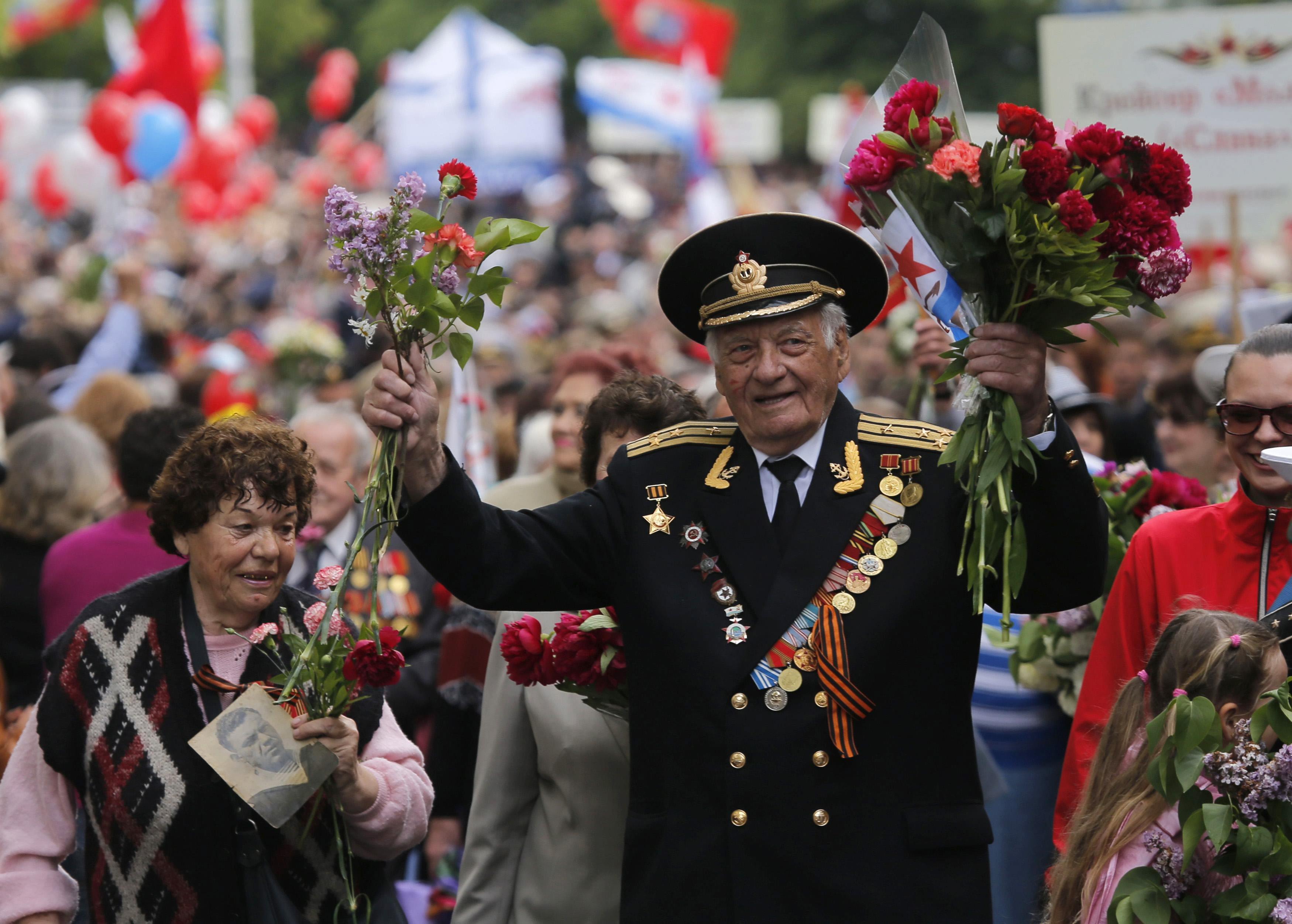 UKRAINE-CRISIS/RUSSIA-PARADE