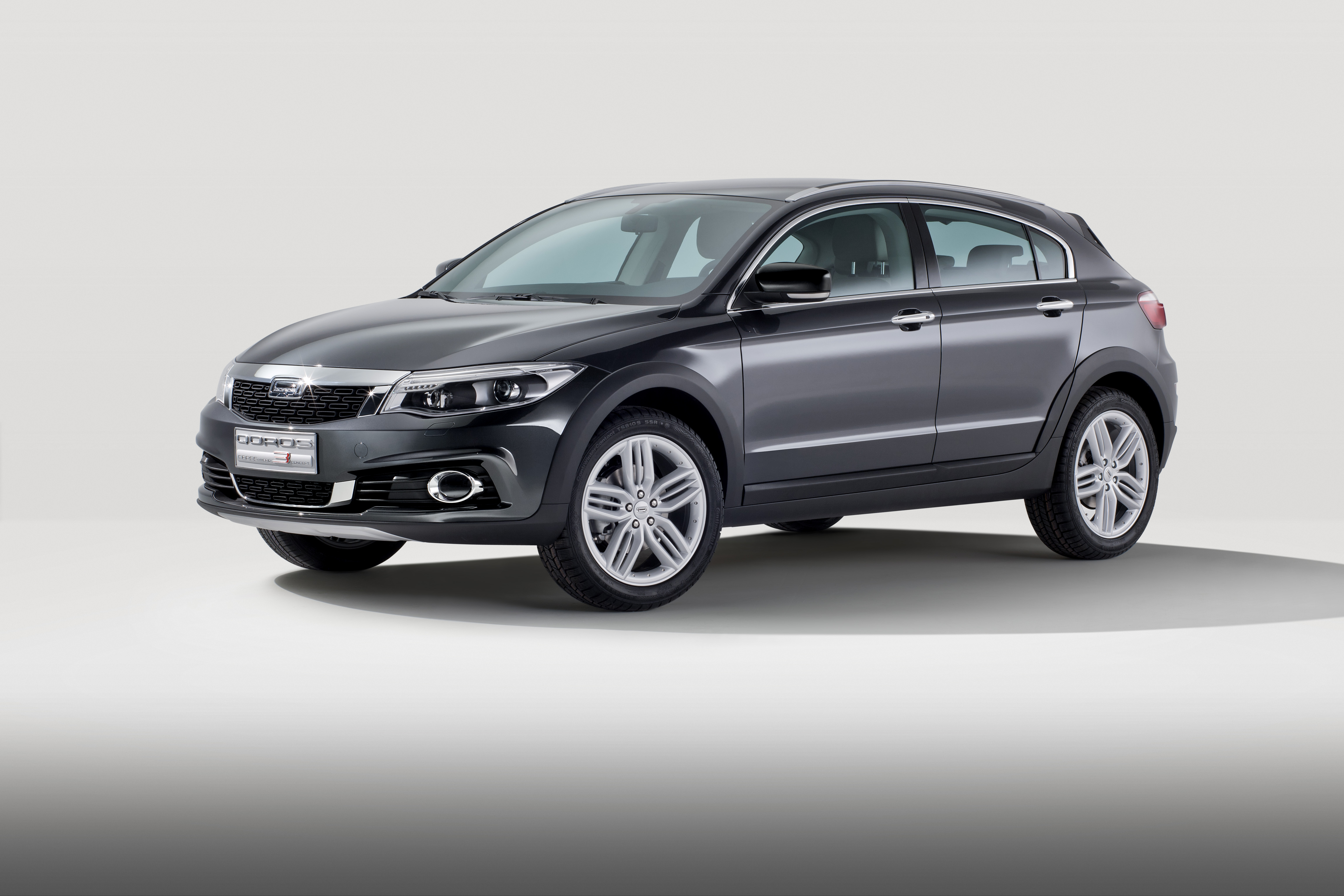 Qoros 3 Cross Hybrid Concept - prototyp w 2013 roku zapowiadał hatchbacka